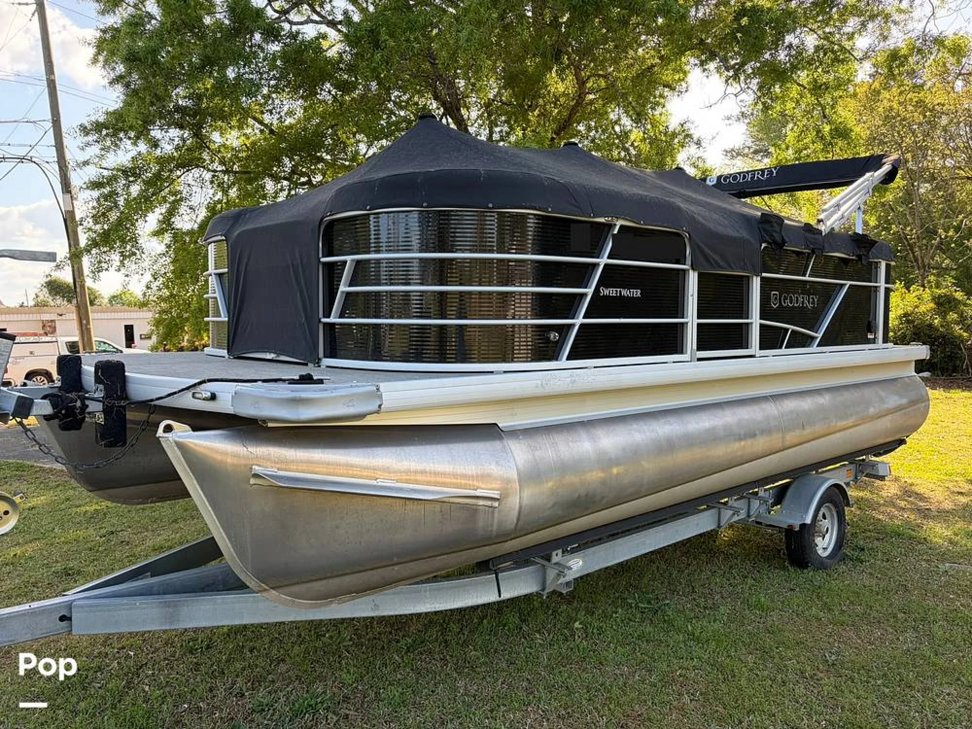 2023 Godfrey Pontoon Sweetwater 2086 CX - Main Image