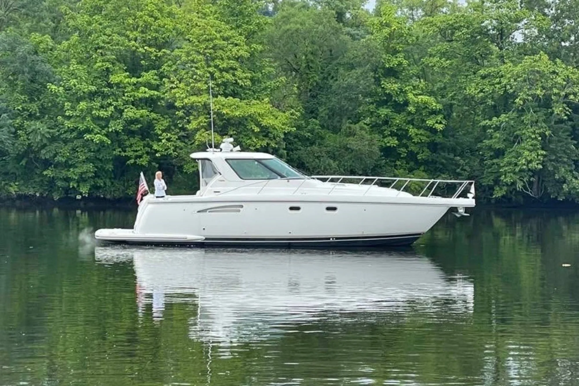 2004 Tiara Yachts 3600 Sovran
