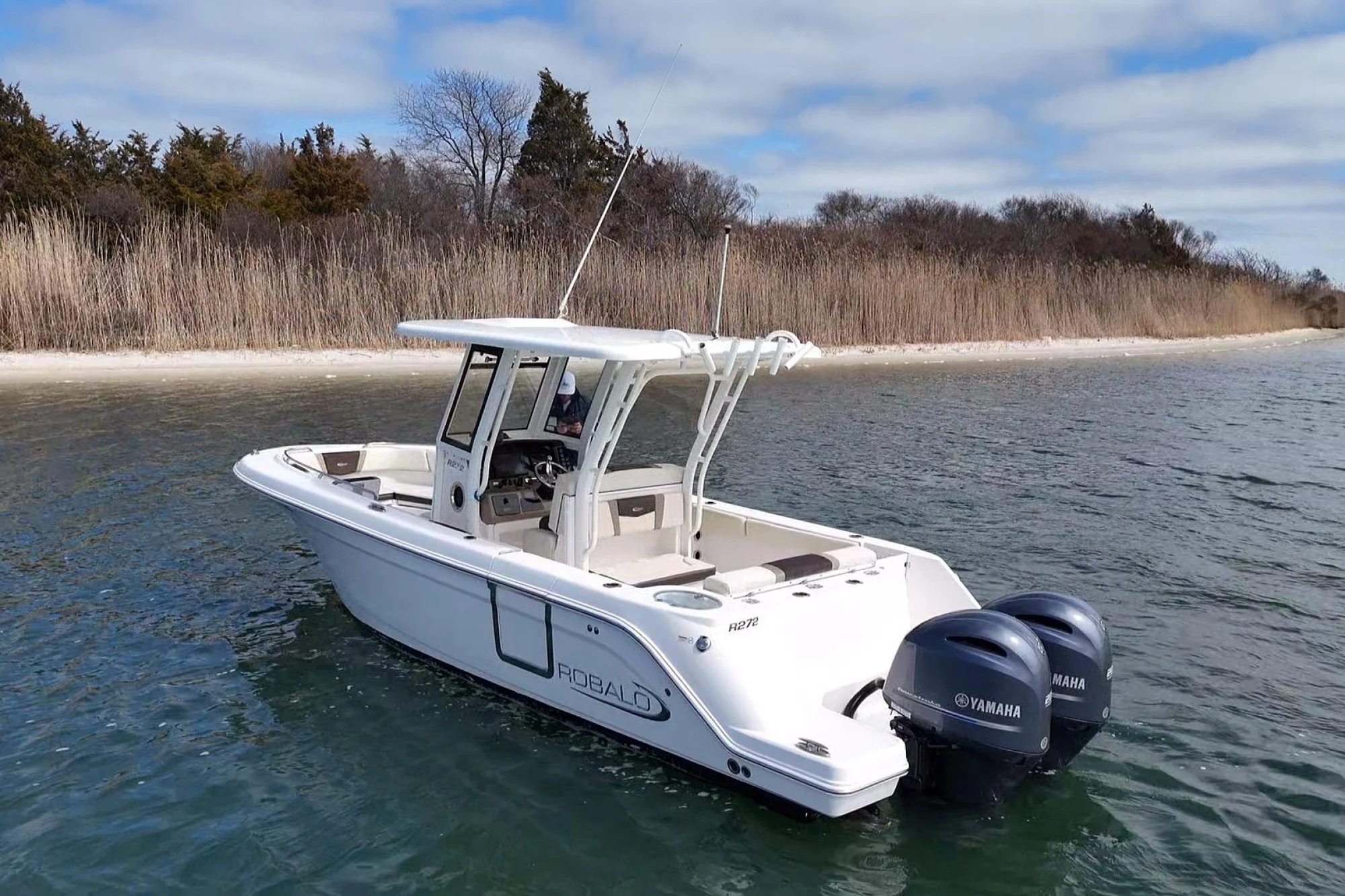 2020 Robalo R272 Center Console - Image 4
