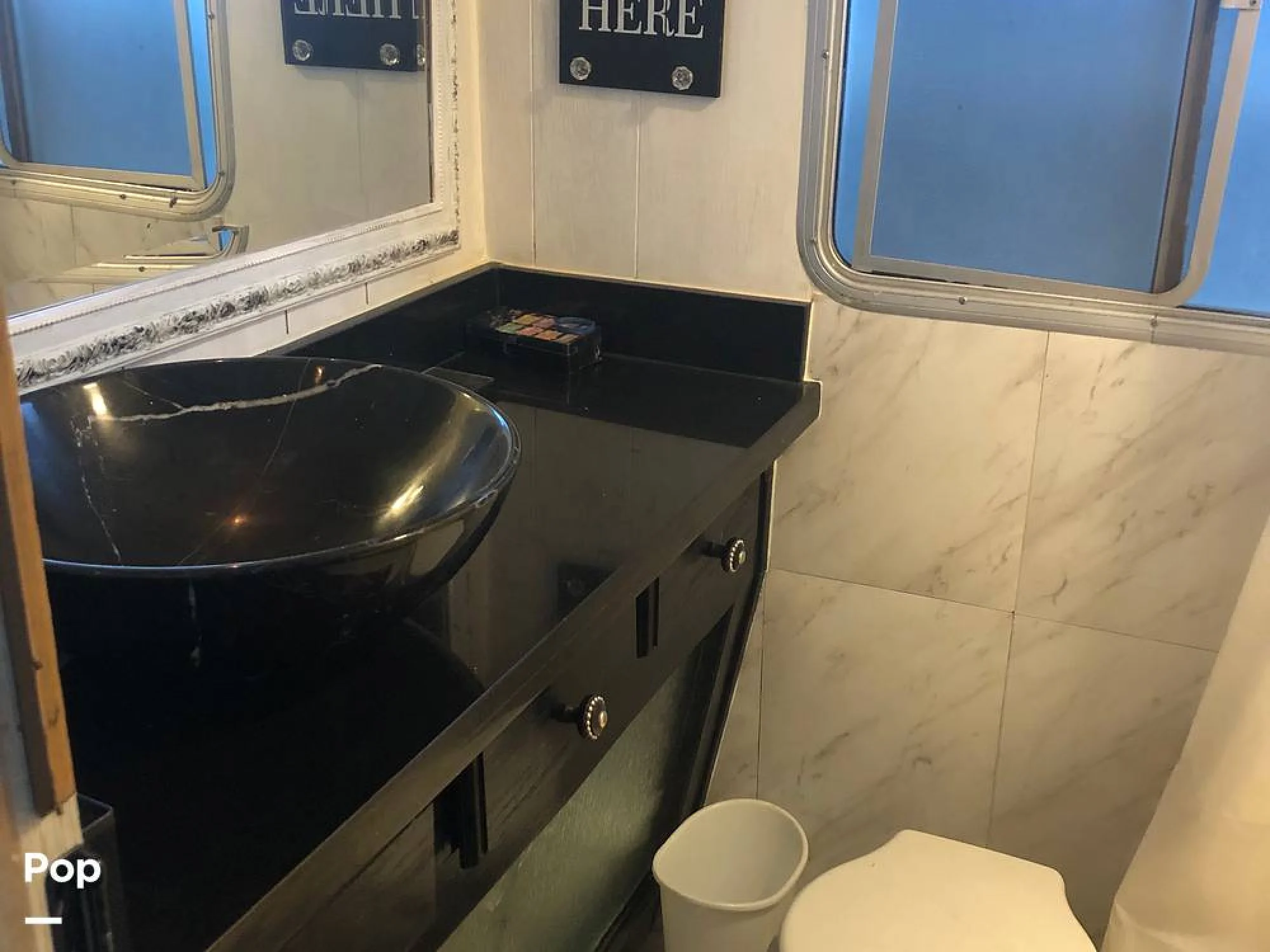 1980 Gibson 36 Houseboat - Image 4
