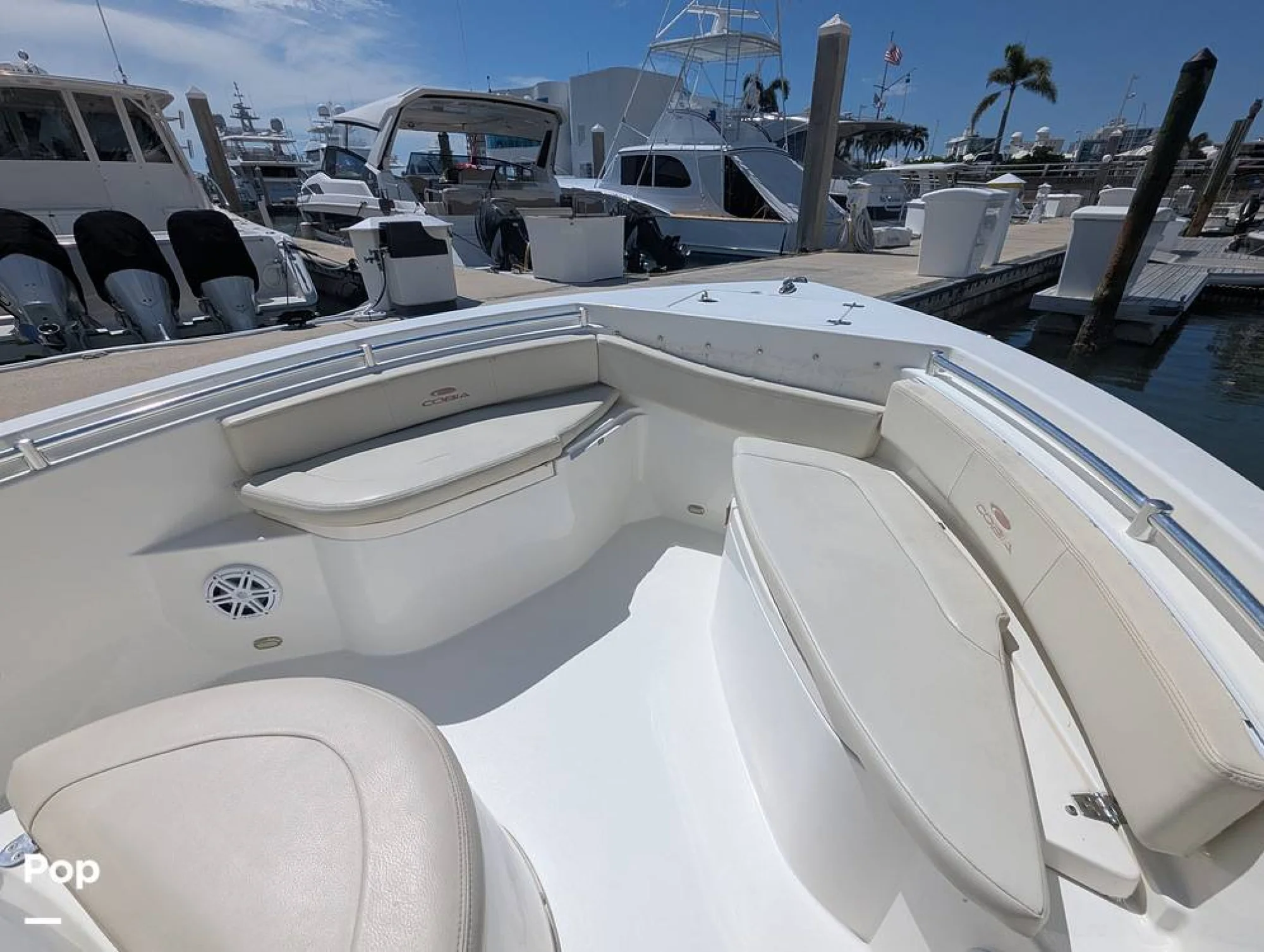 2023 Cobia 220 CC - Image 4