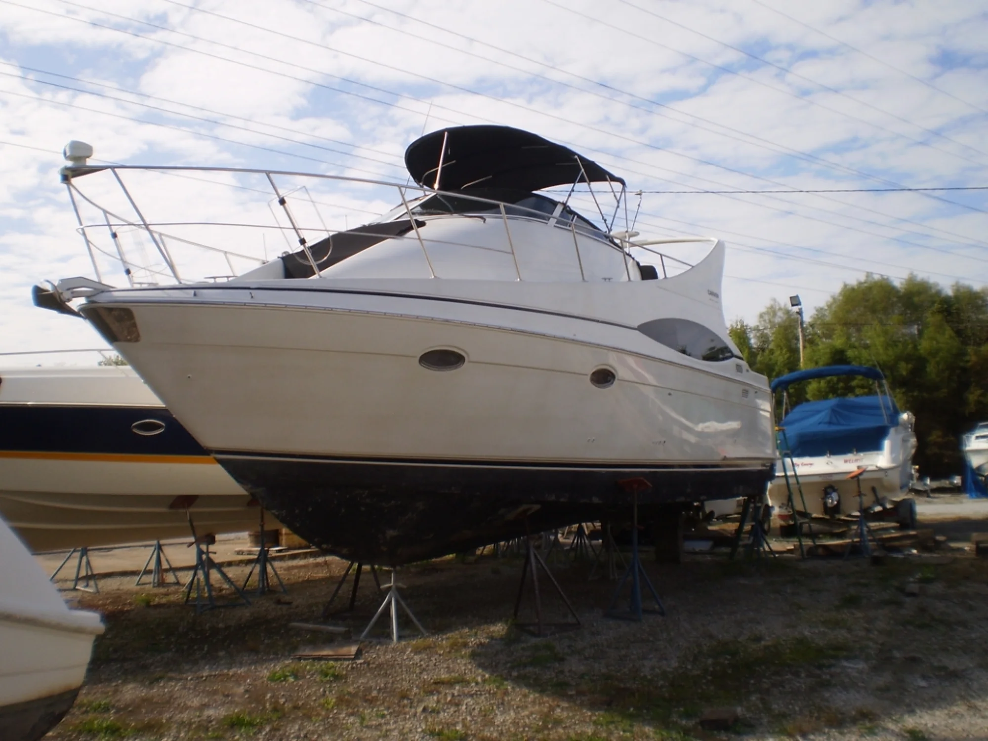 1999 Carver 350 Mariner - Image 3