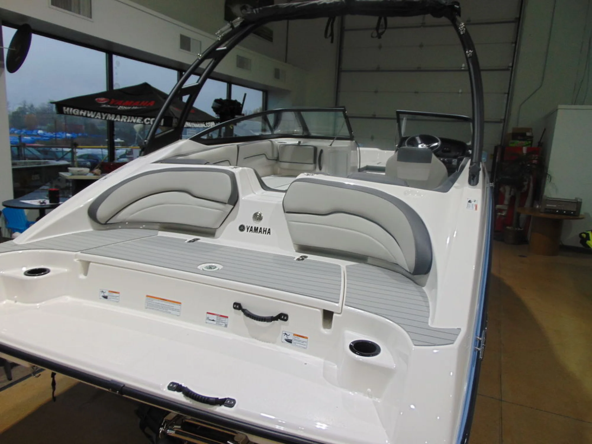 Yamaha Boats AR190 - Image 4