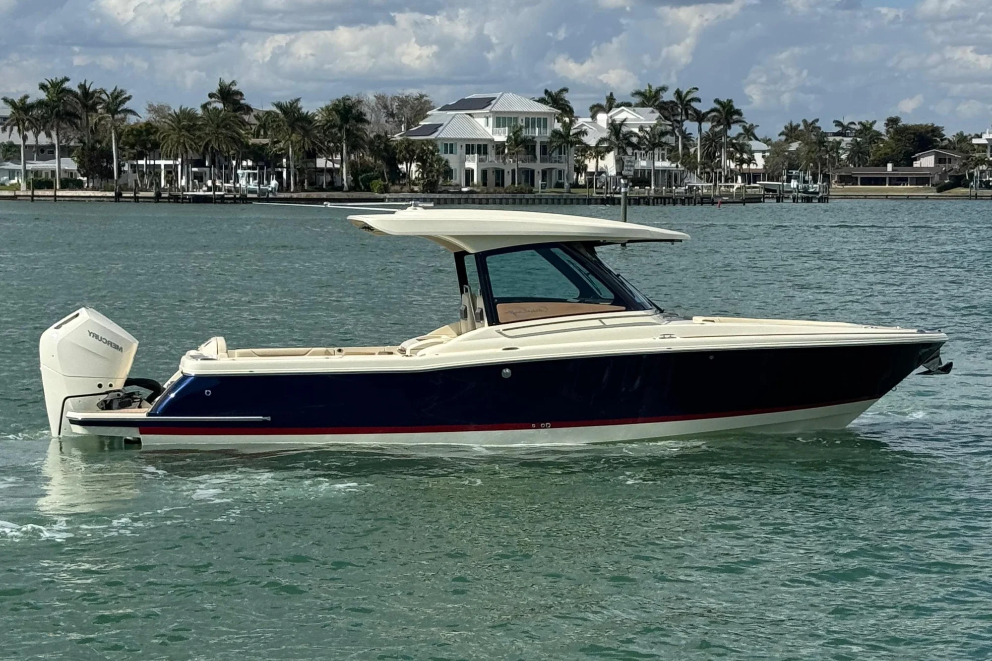 2026 Chris-Craft Calypso 32 - Image 4
