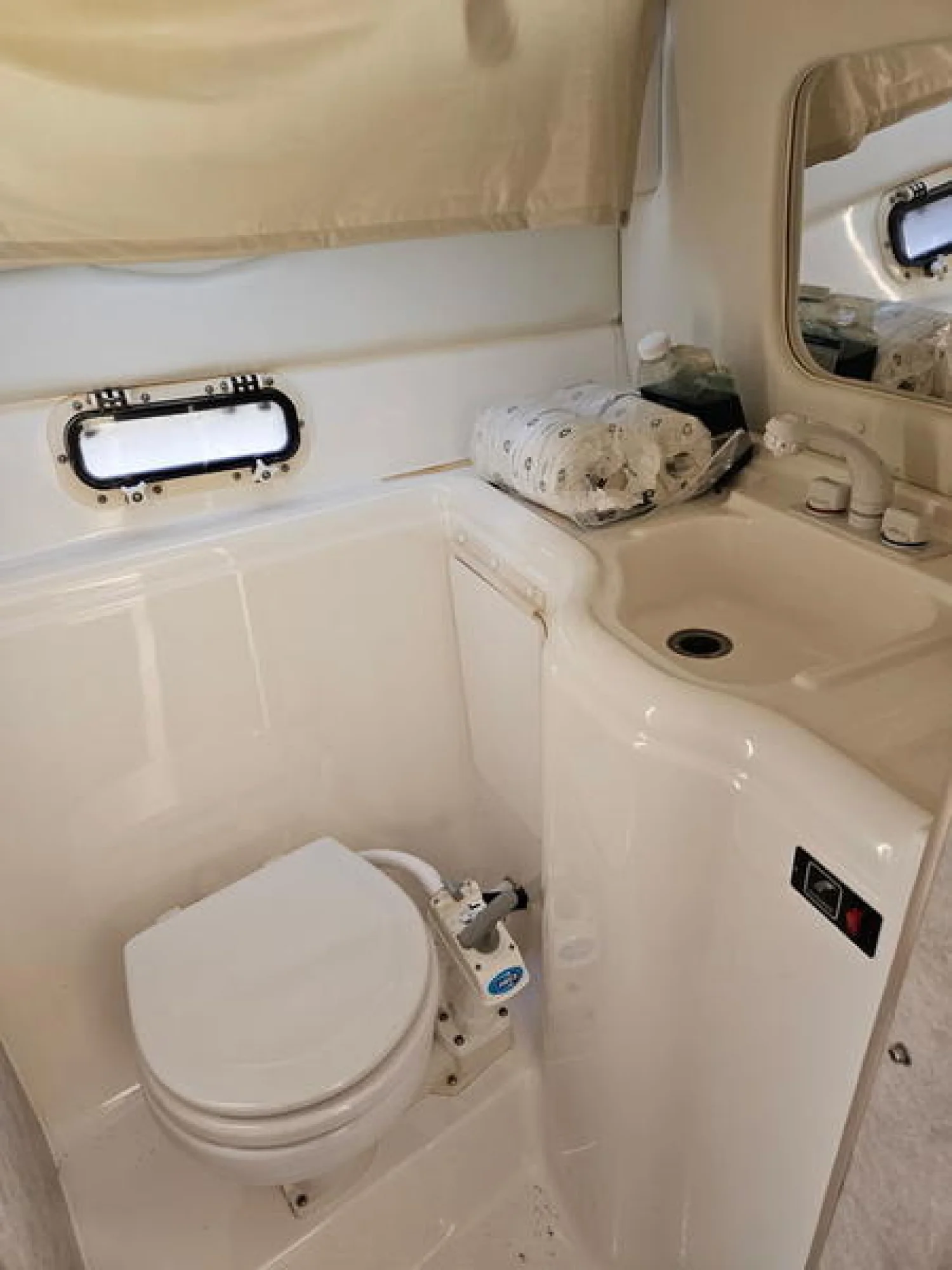 1997 Bayliner 26 Cierra - Image 5