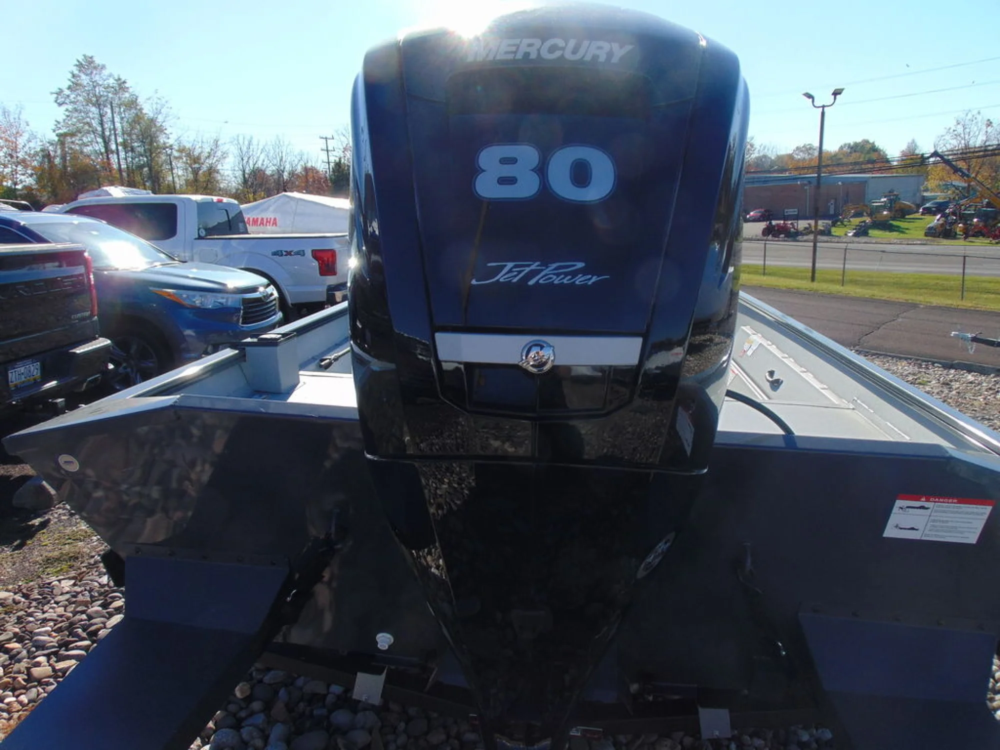 Crestliner 1870 Retriever FCC - Image 3