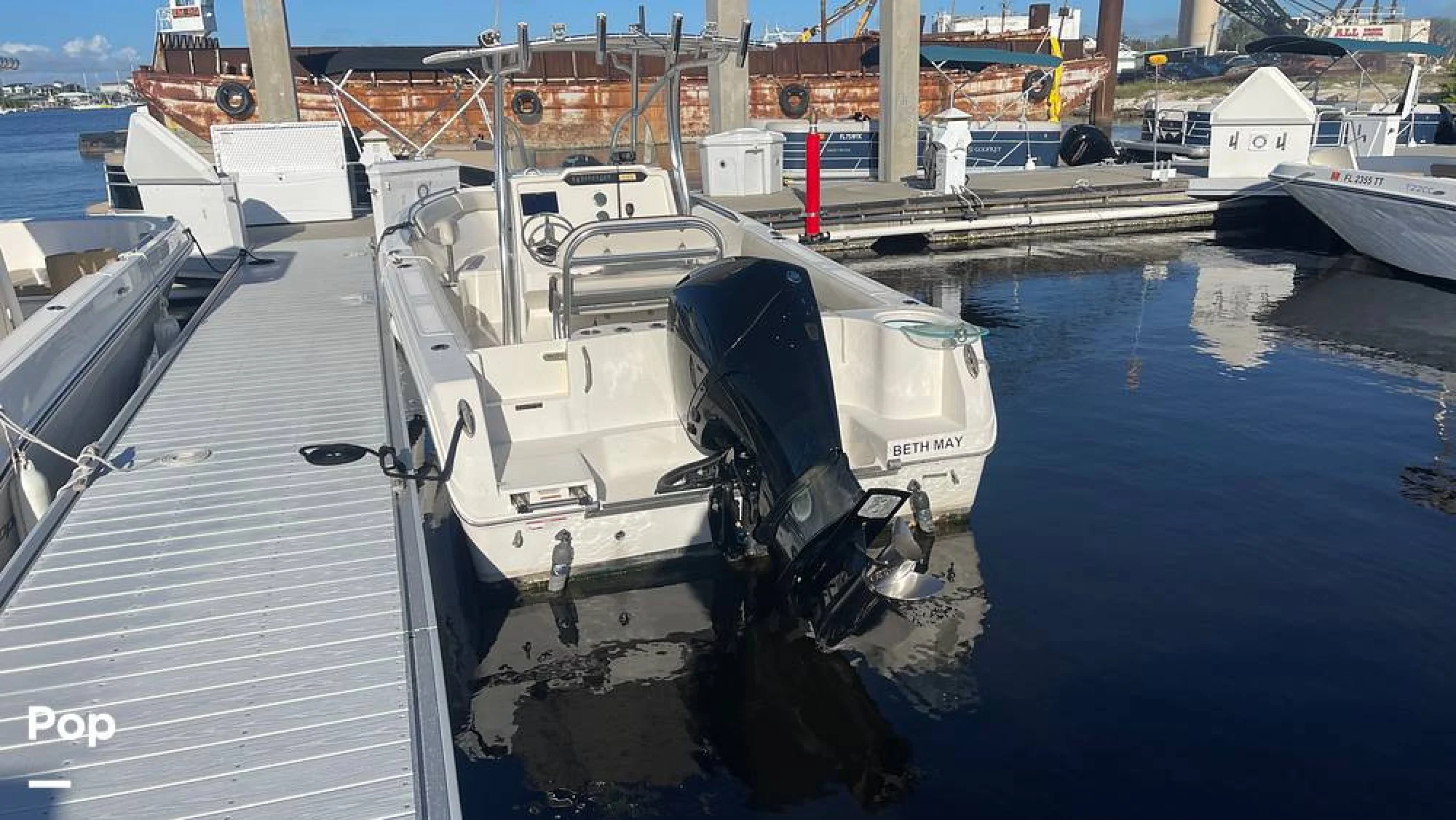 2023 Sailfish 242 CC - Main Image