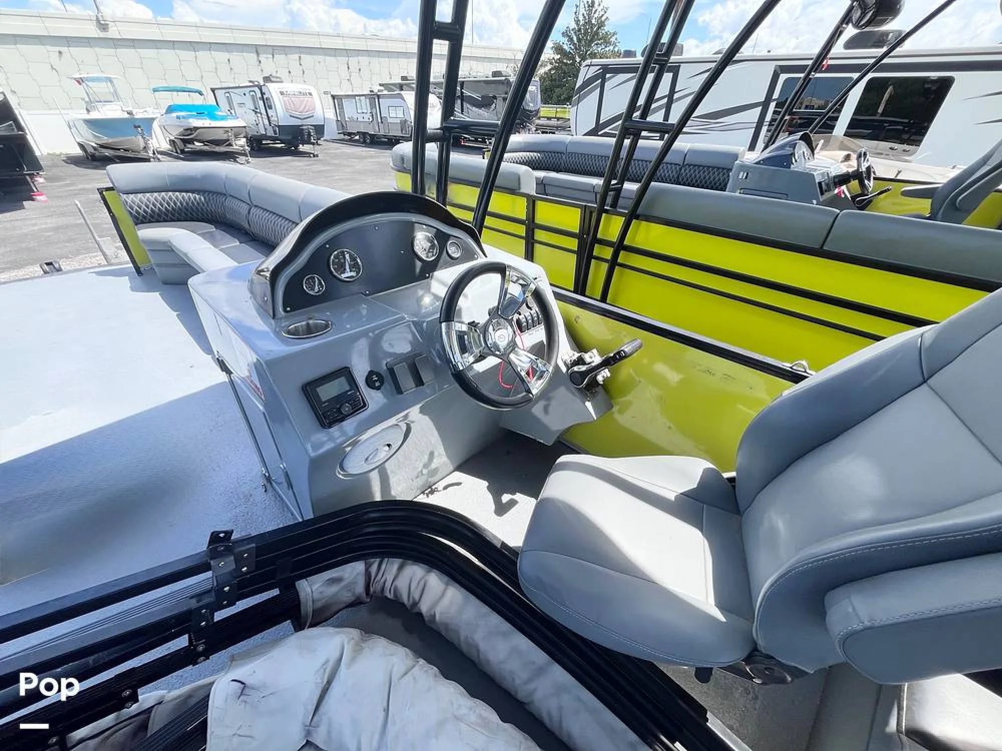 2024 Custom Craft 29 Double Decker - Image 2