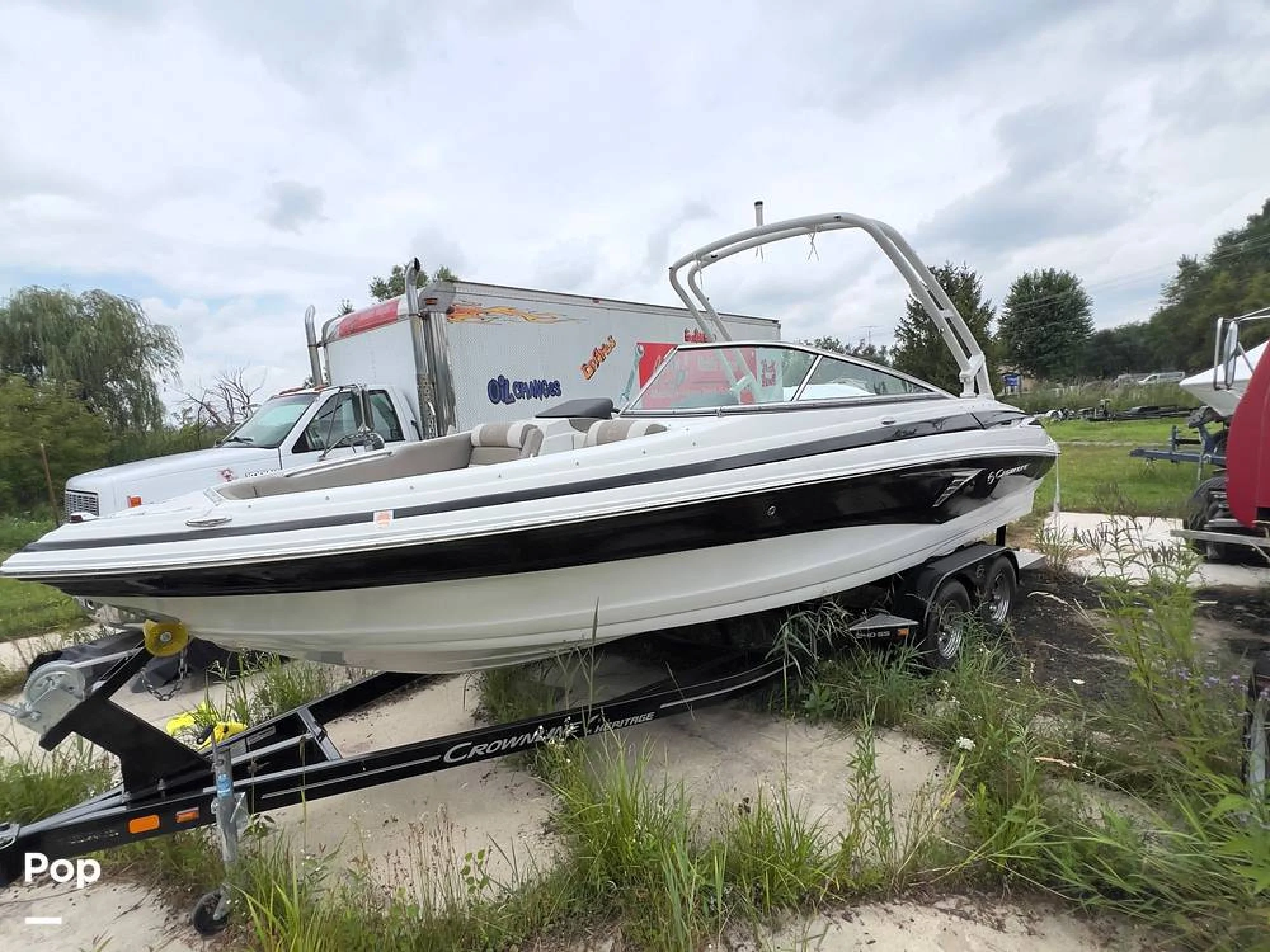 2022 Crownline 240 SS - Image 2