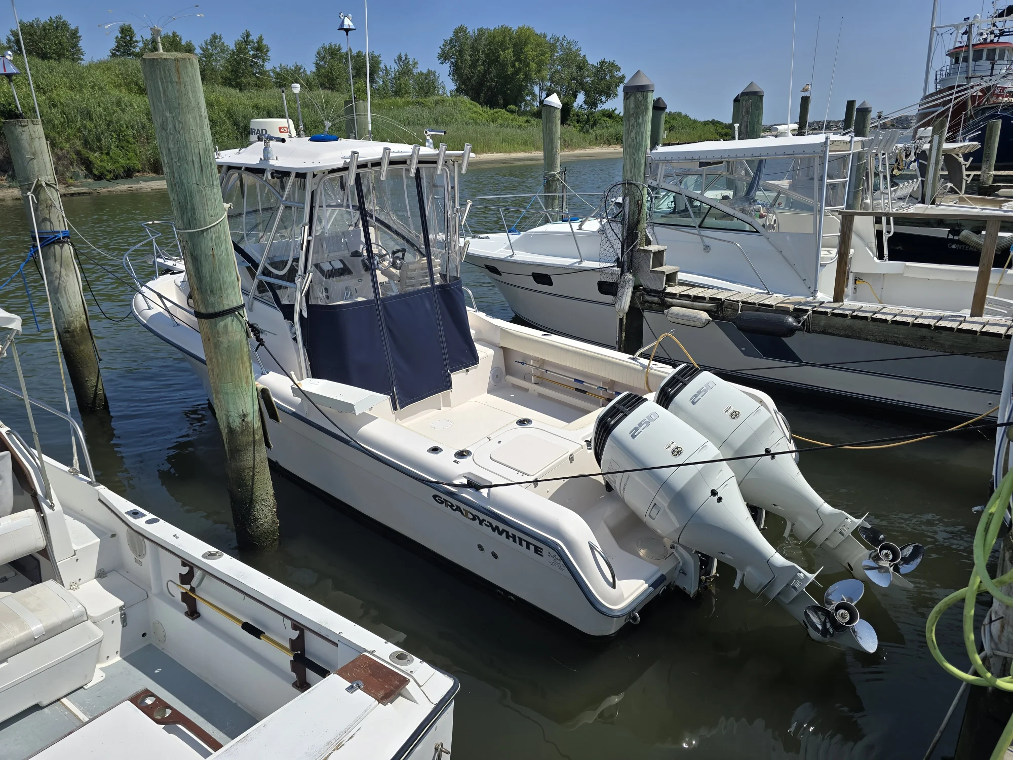 2001 28ft Grady-White 282 Sailfish - Image 2