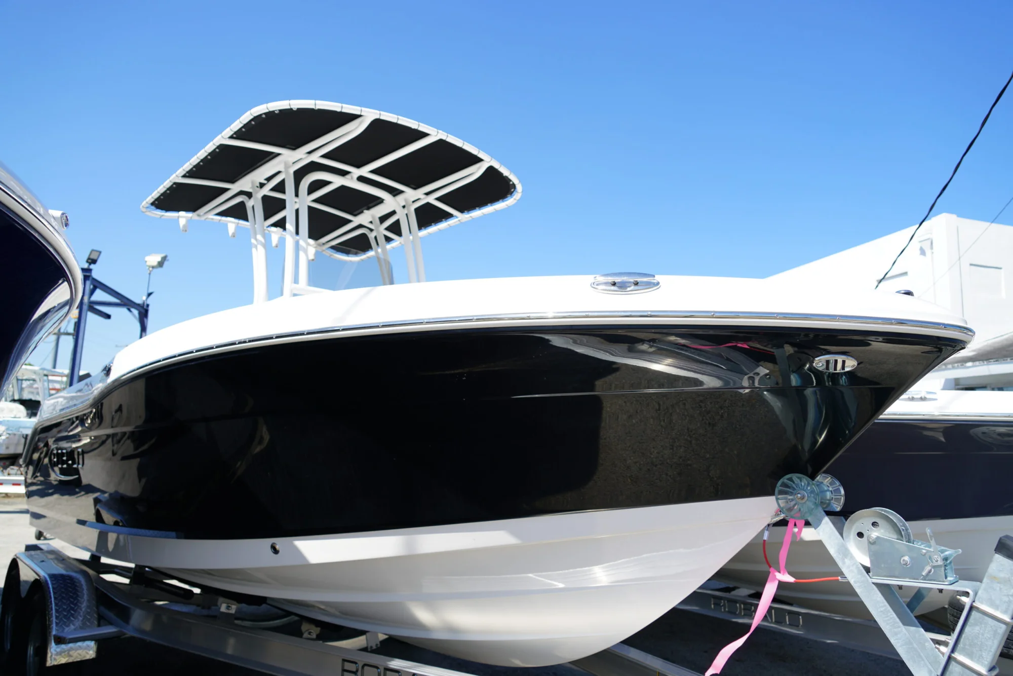 2025 ROBALO R200 - Main Image