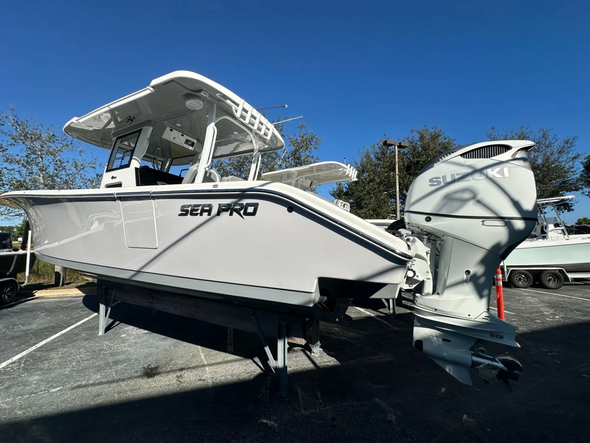 2025 Sea Pro 322 CC - Image 4