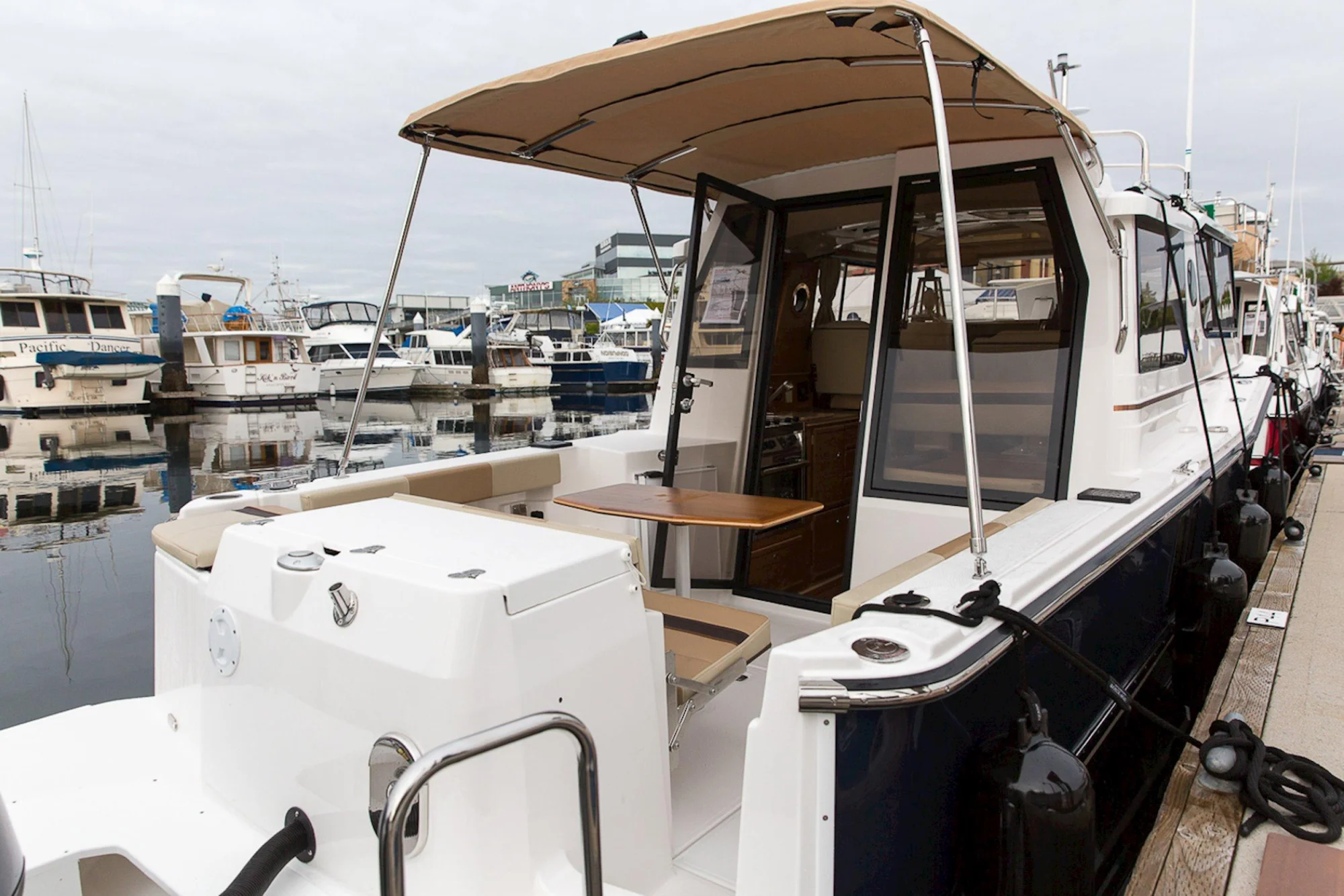 2020 Ranger Tugs R-27 - Image 3