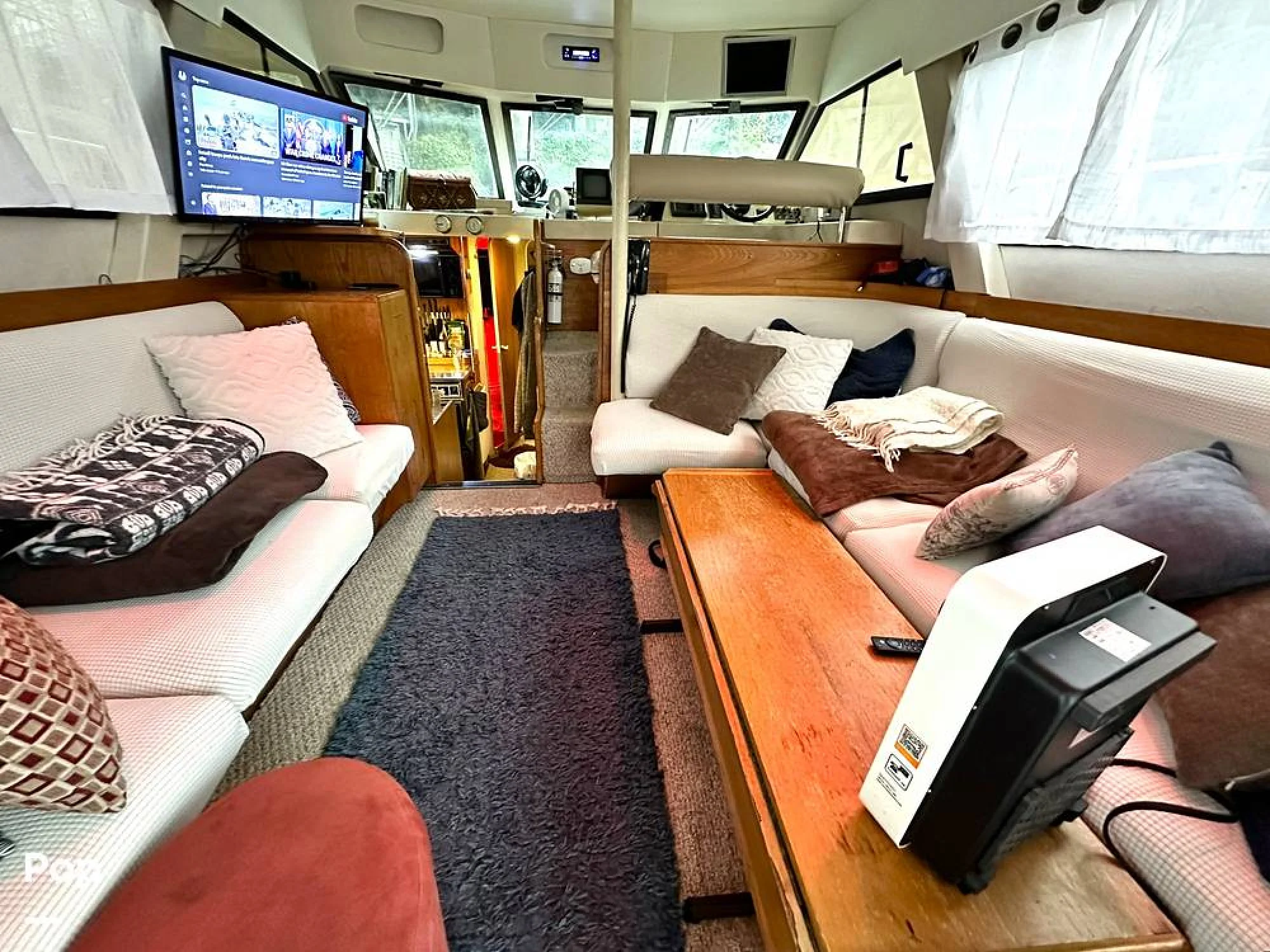 1985 Viking Princess 385 - Image 2