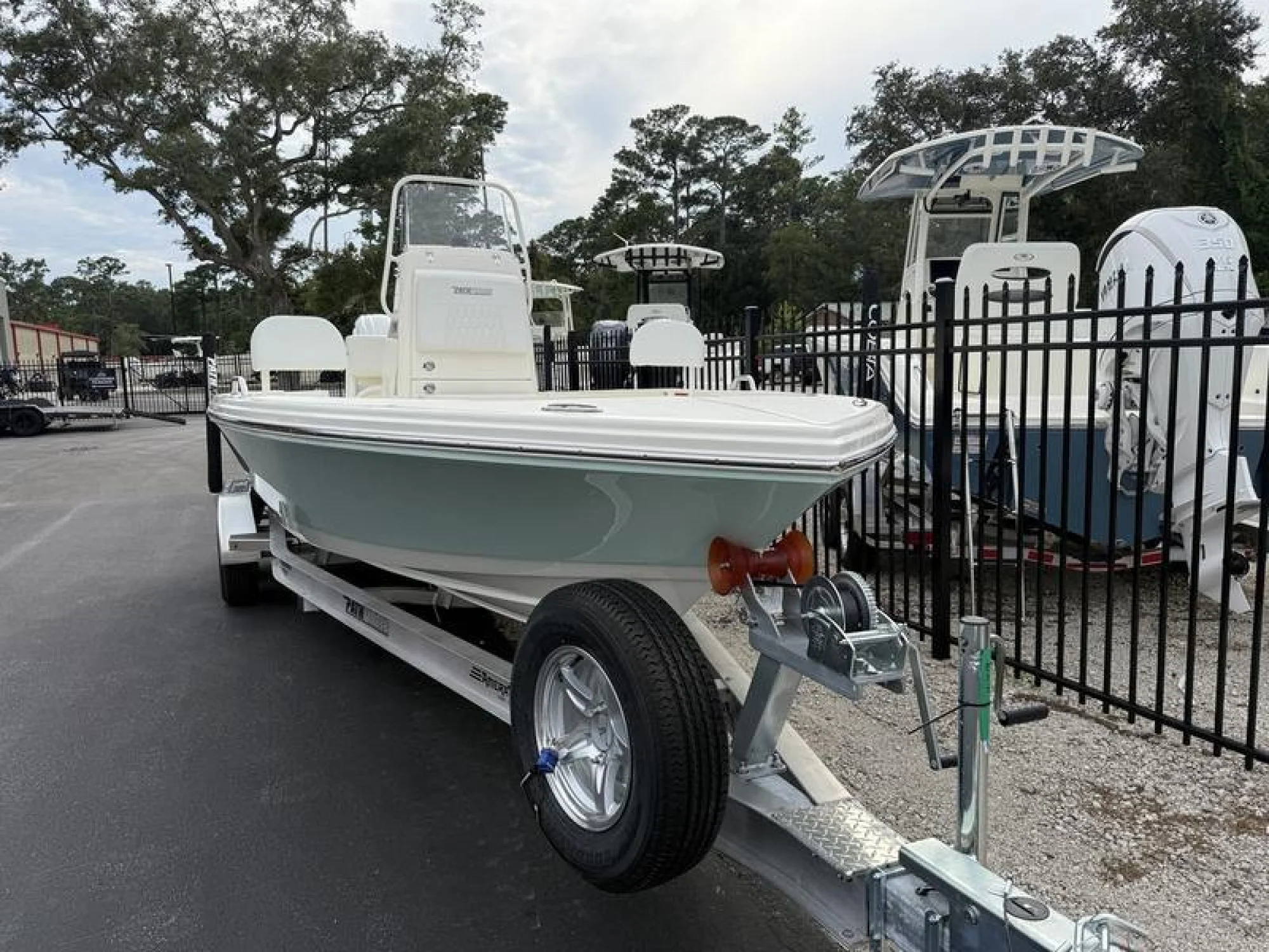 2025 Pathfinder 2200 TRS - Image 3