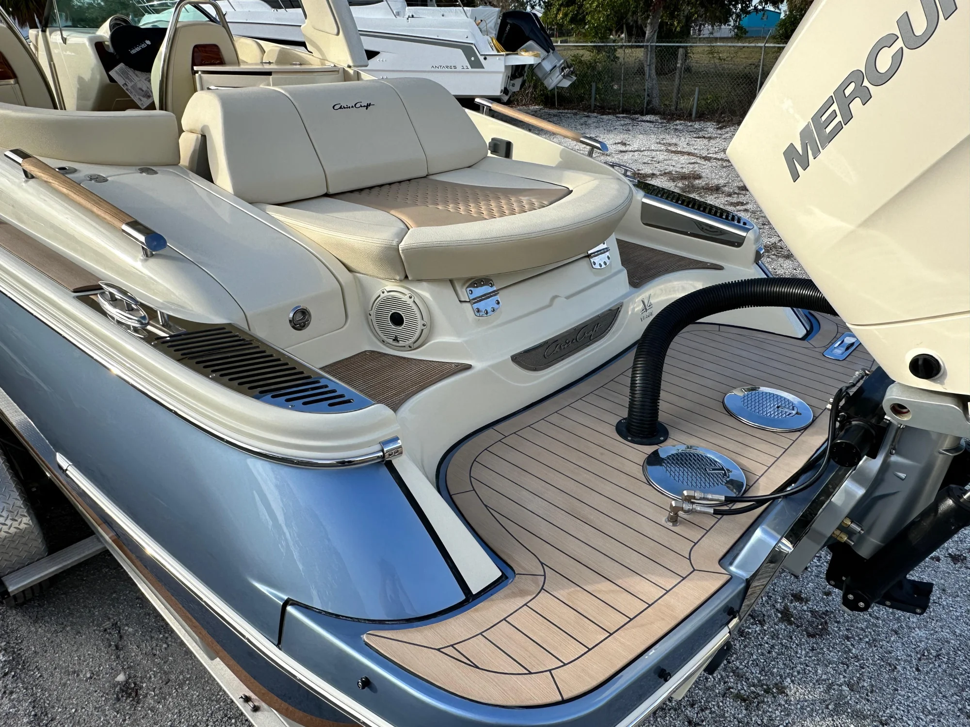 2026 Chris-Craft Launch 28 GT - Image 5