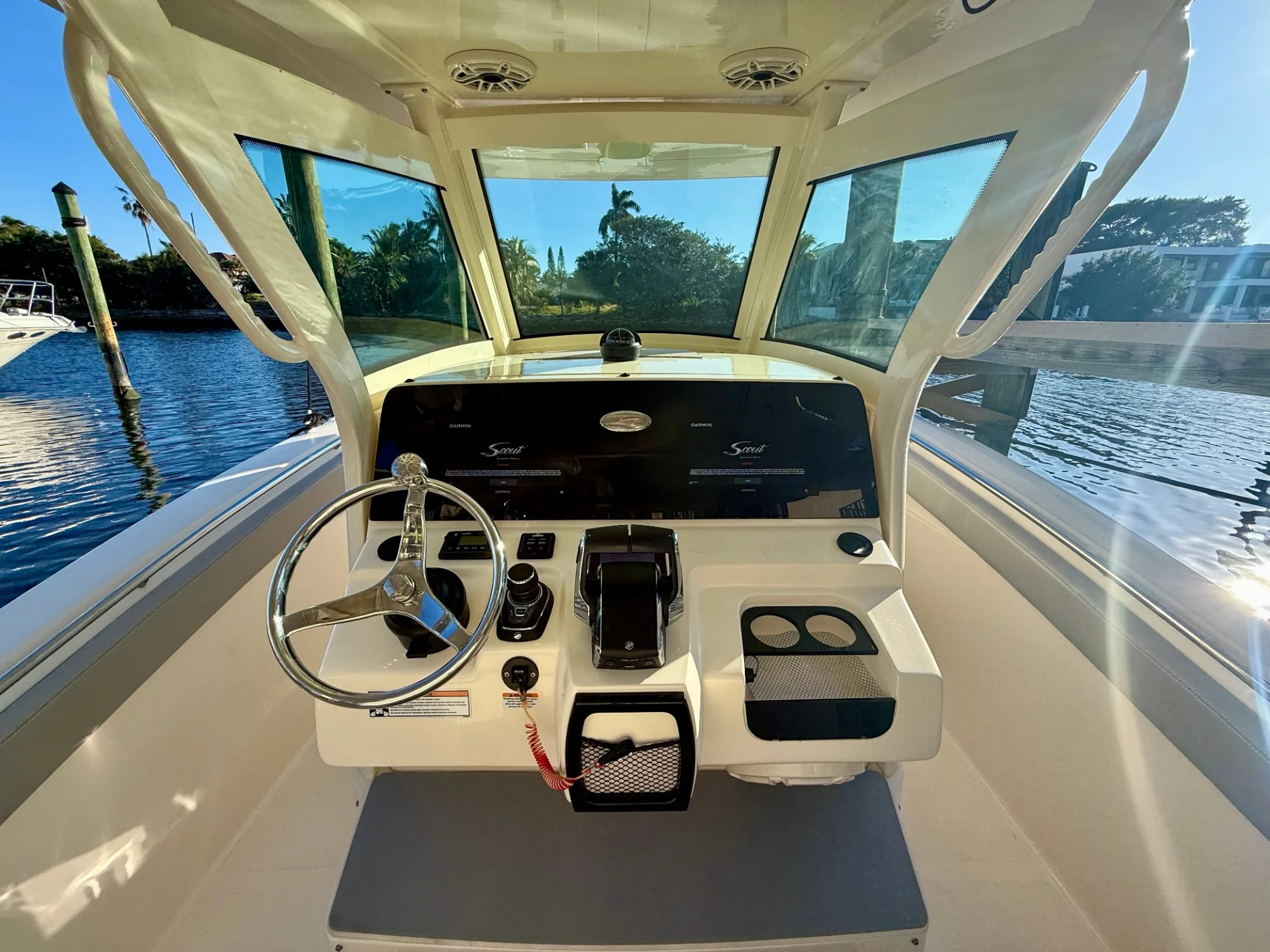 2023 Scout 305 LXF - Image 3