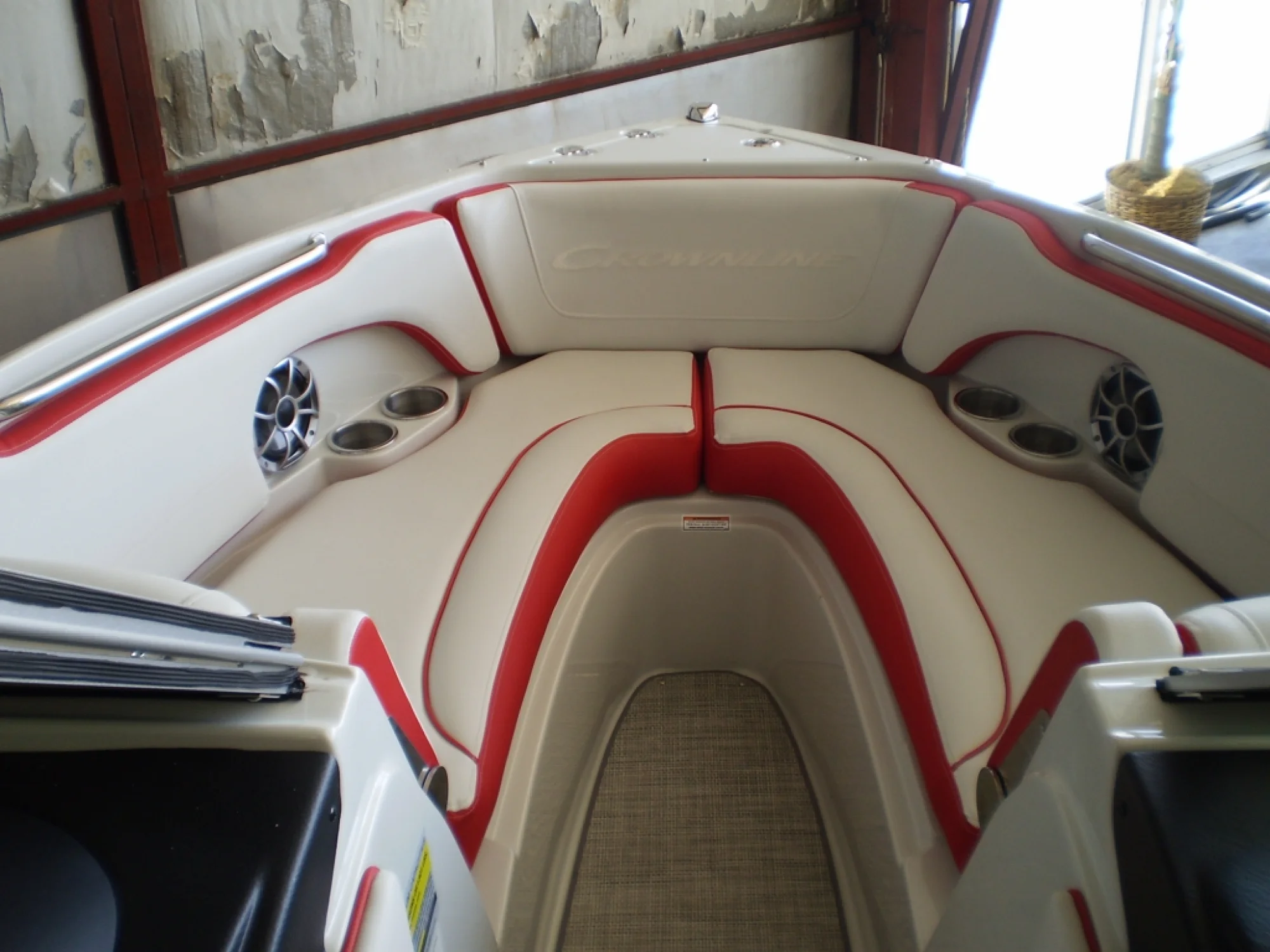2022 Crownline 210SS - Image 3