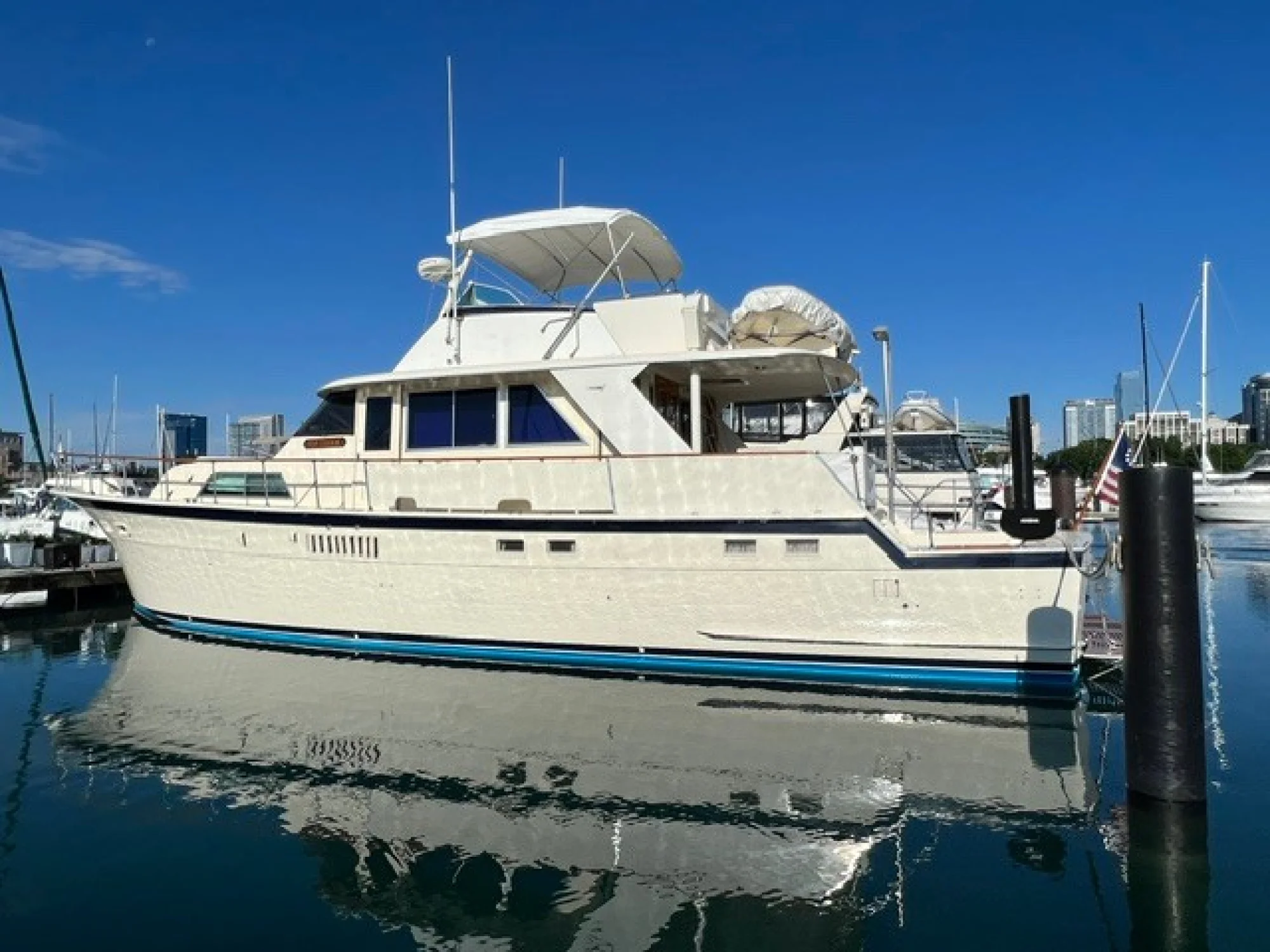 1972 Hatteras Yacht Fish 58 - Image 3