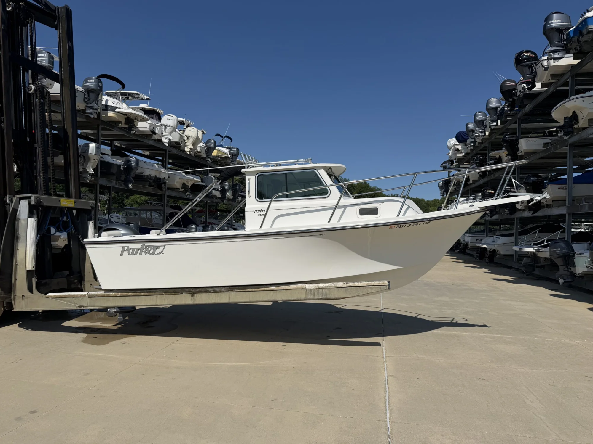 2017 Parker 2120 Sport Cabin