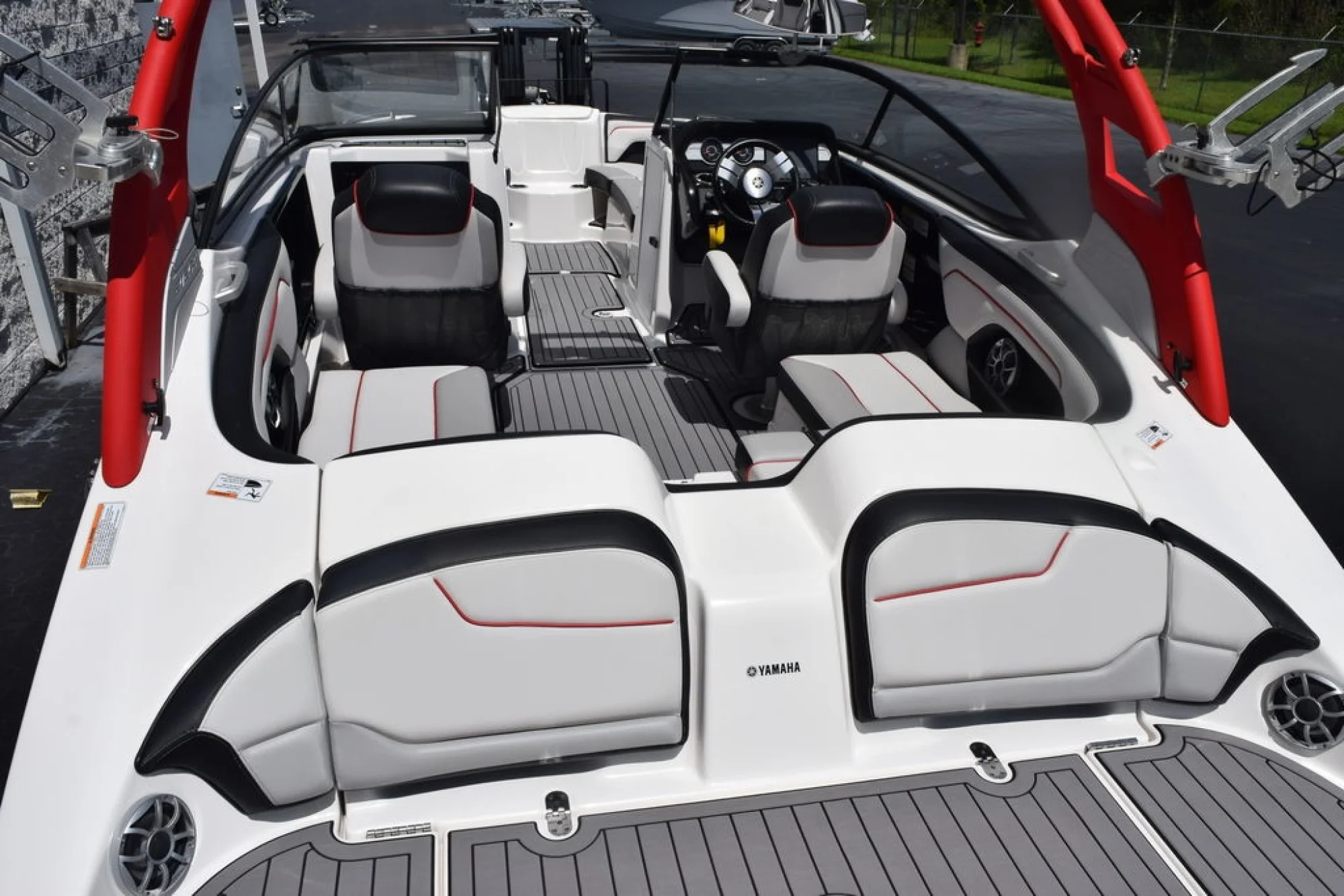 2018 Yamaha Boats 212X - Image 5