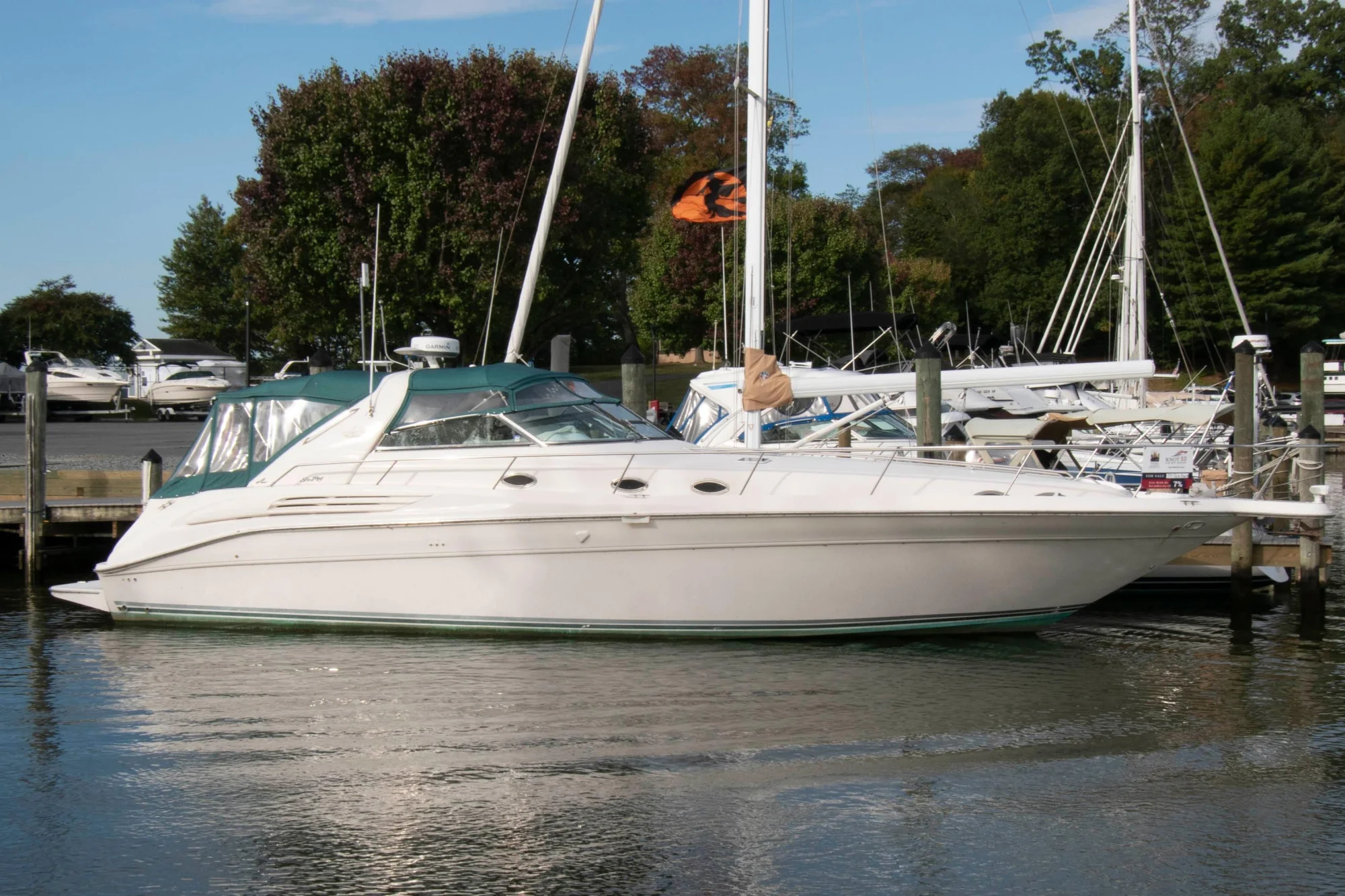 Sea Ray 440 Sundancer