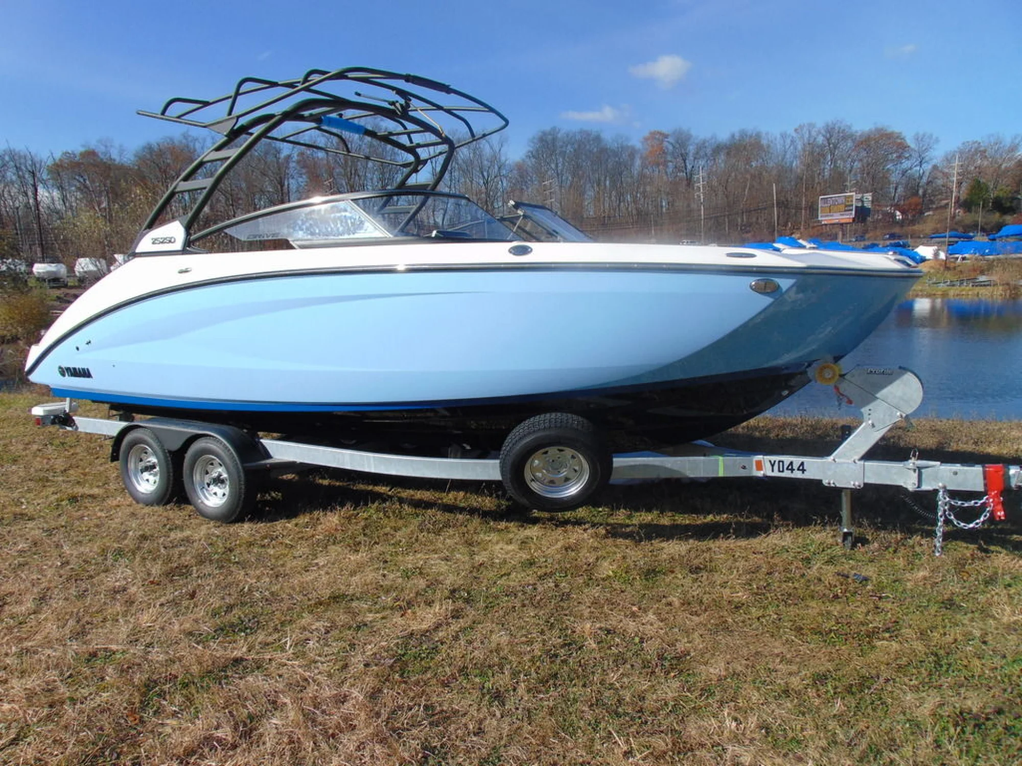 Yamaha Boats 252SD - Image 2