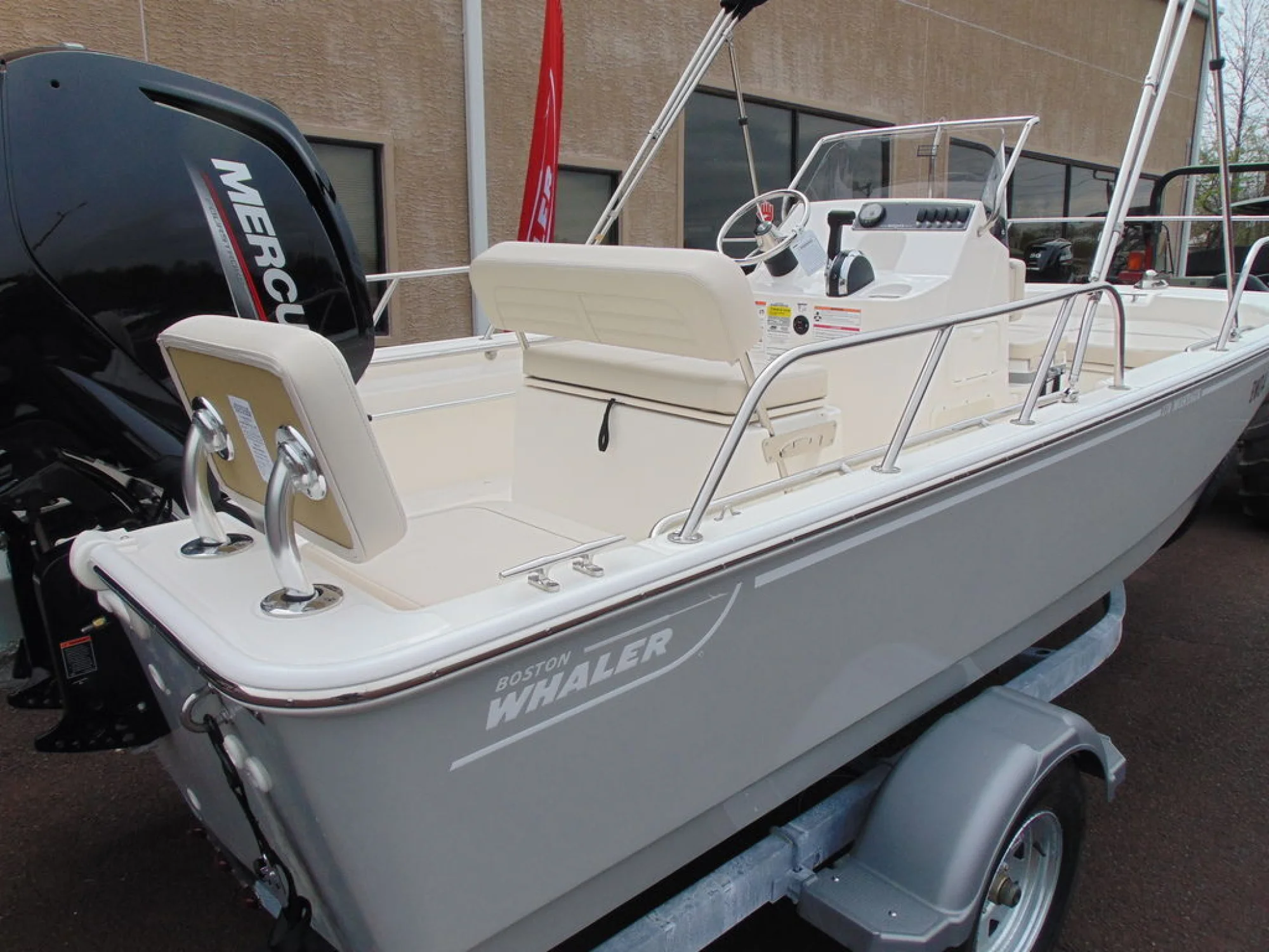 Boston Whaler 170 Montauk - Image 4