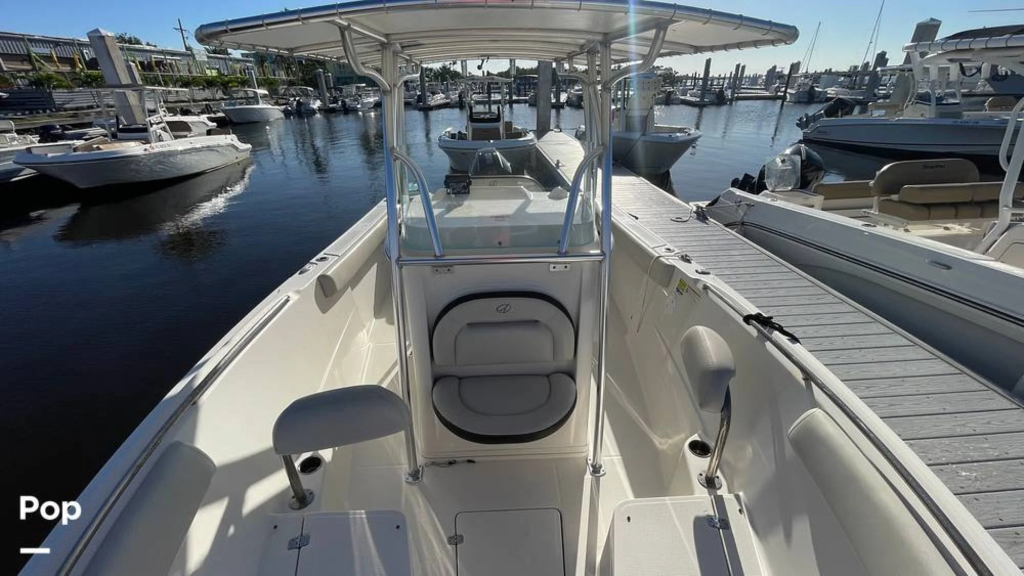 2023 Sailfish 242 CC - Image 5
