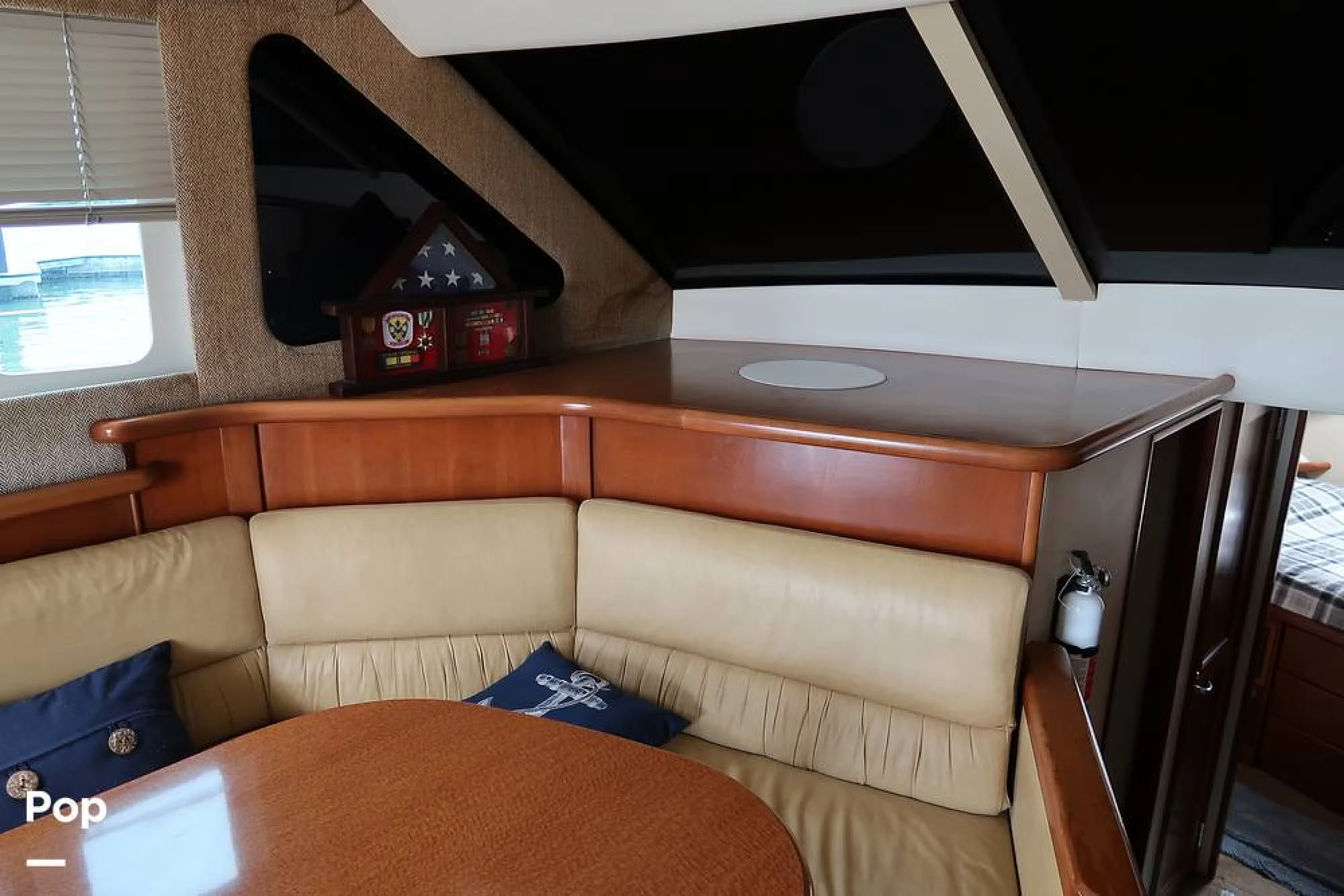 2006 Silverton 34 Convertible - Image 5