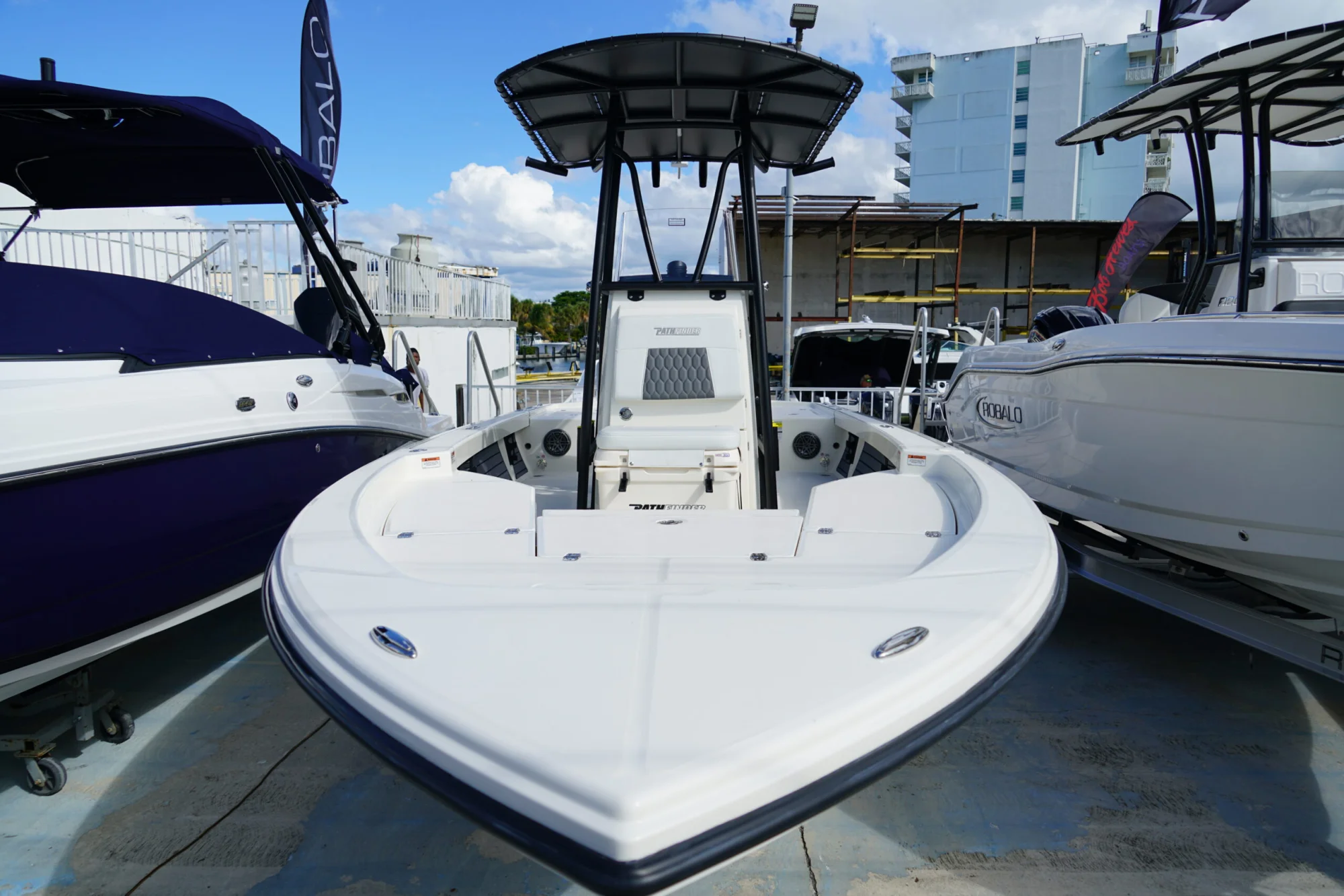 2026 PATHFINDER BOATS 2200 TRS