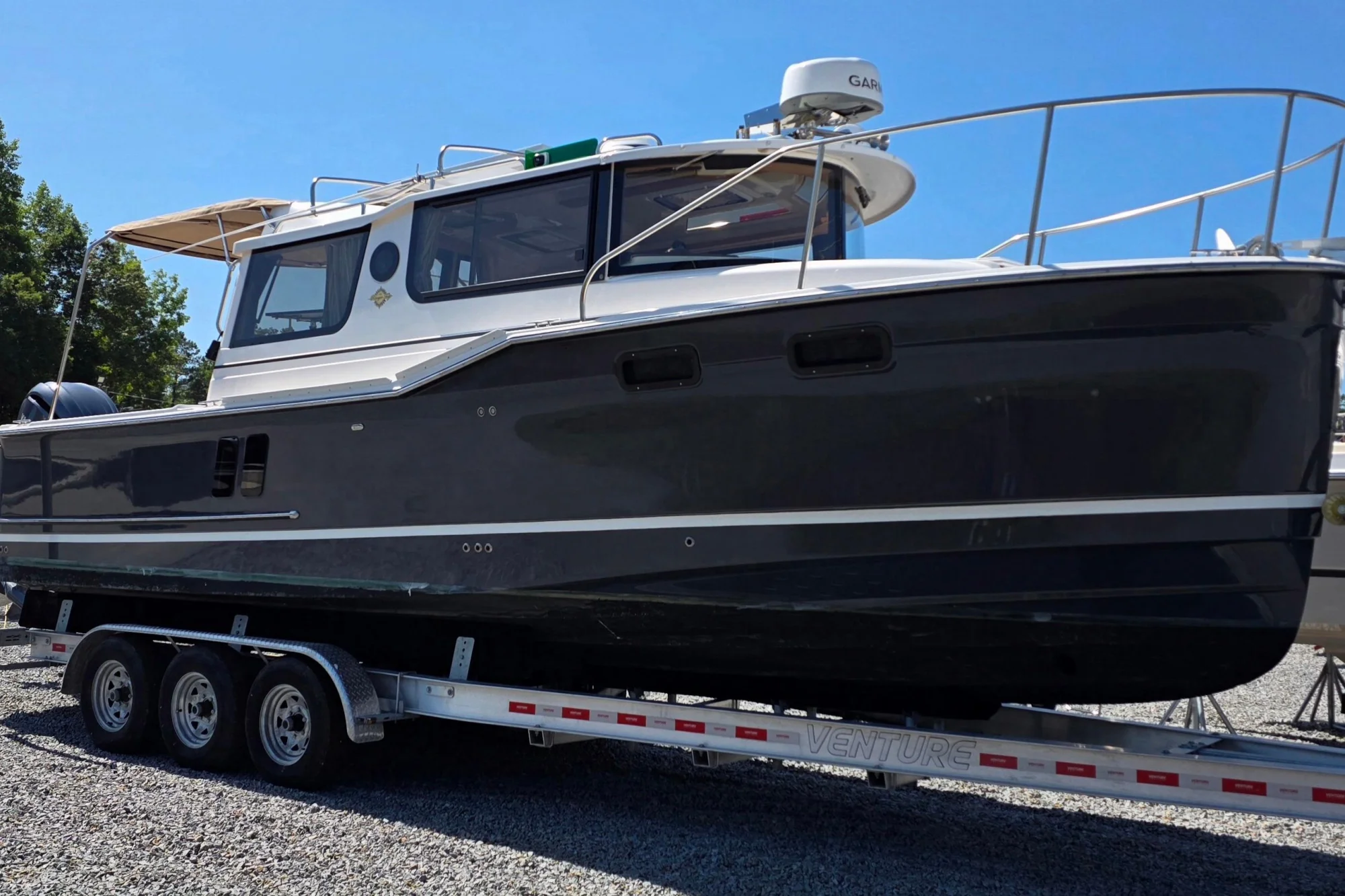 2025 Ranger Tugs R-27 - Main Image