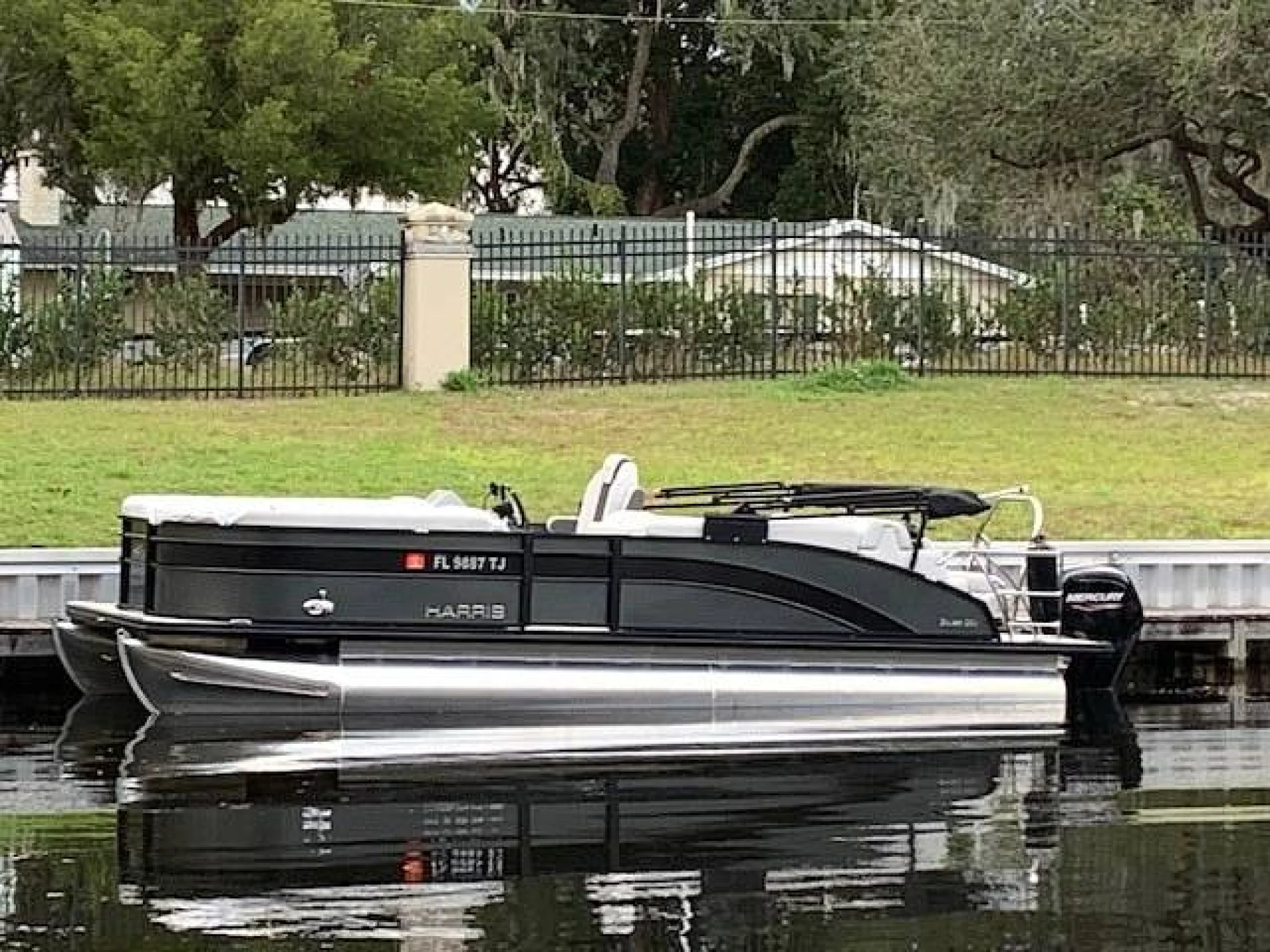 2022 Harris Cruiser 230CR - Main Image