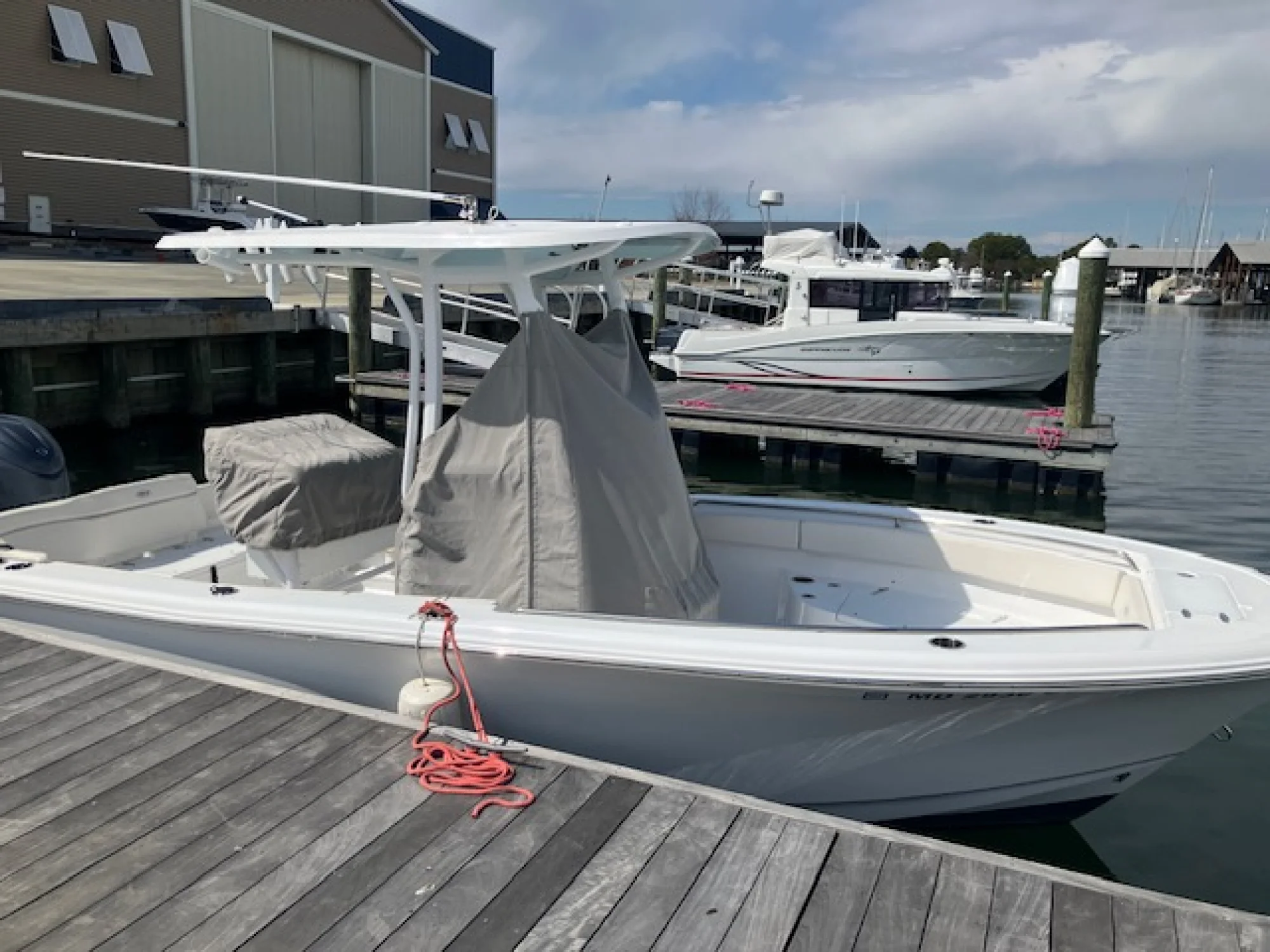 2024 Sea Hunt Ultra 219 - Image 2