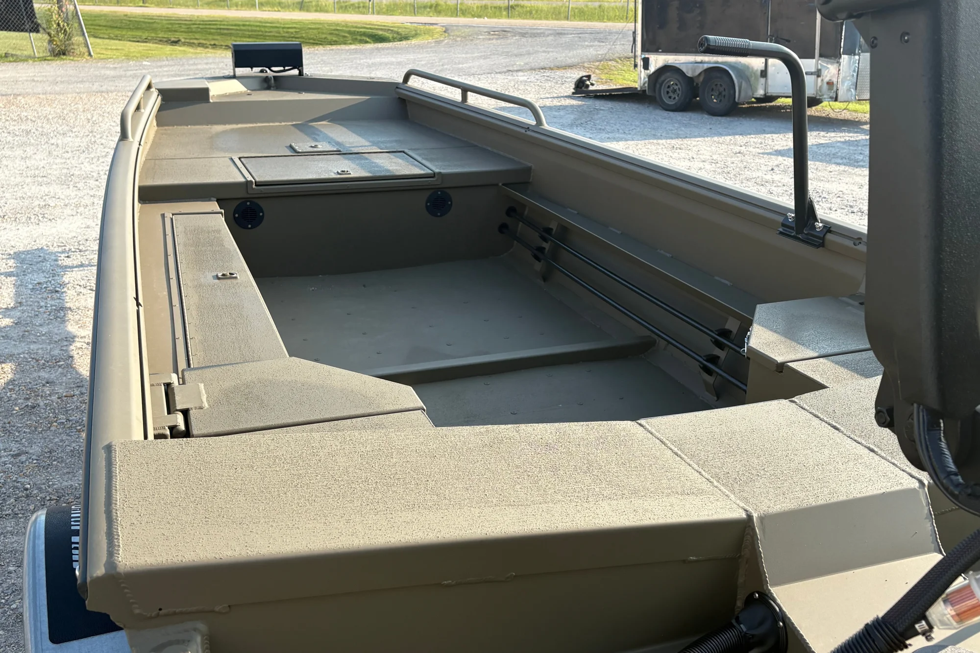 2027 Gator Tail 1750 MID DECK SAVAGE - Image 4