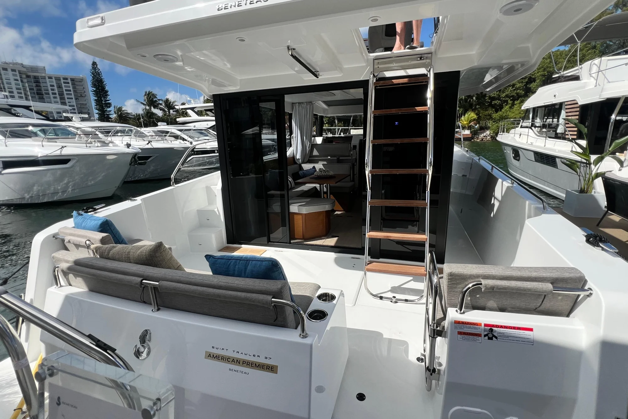 2027 Beneteau Swift Trawler 37 Fly - Image 4