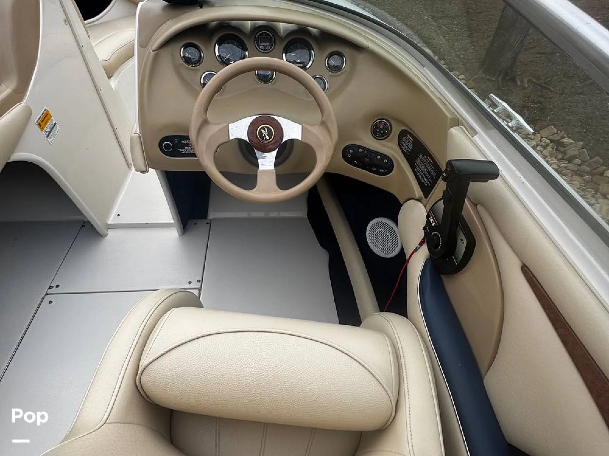 2000 Sea Ray 210 Signature - Image 4