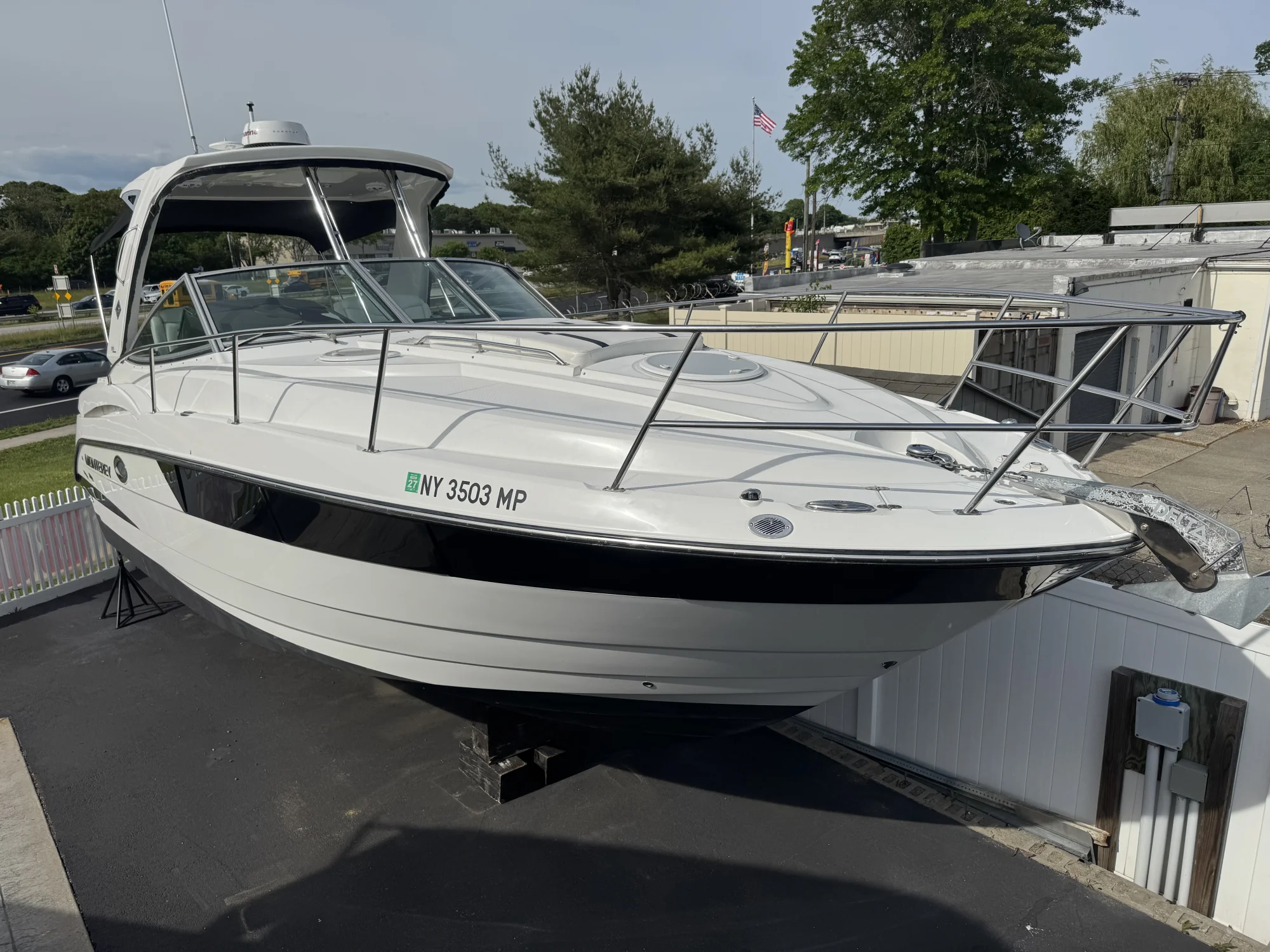 2018 Monterey 355 Sport Yacht - Image 2