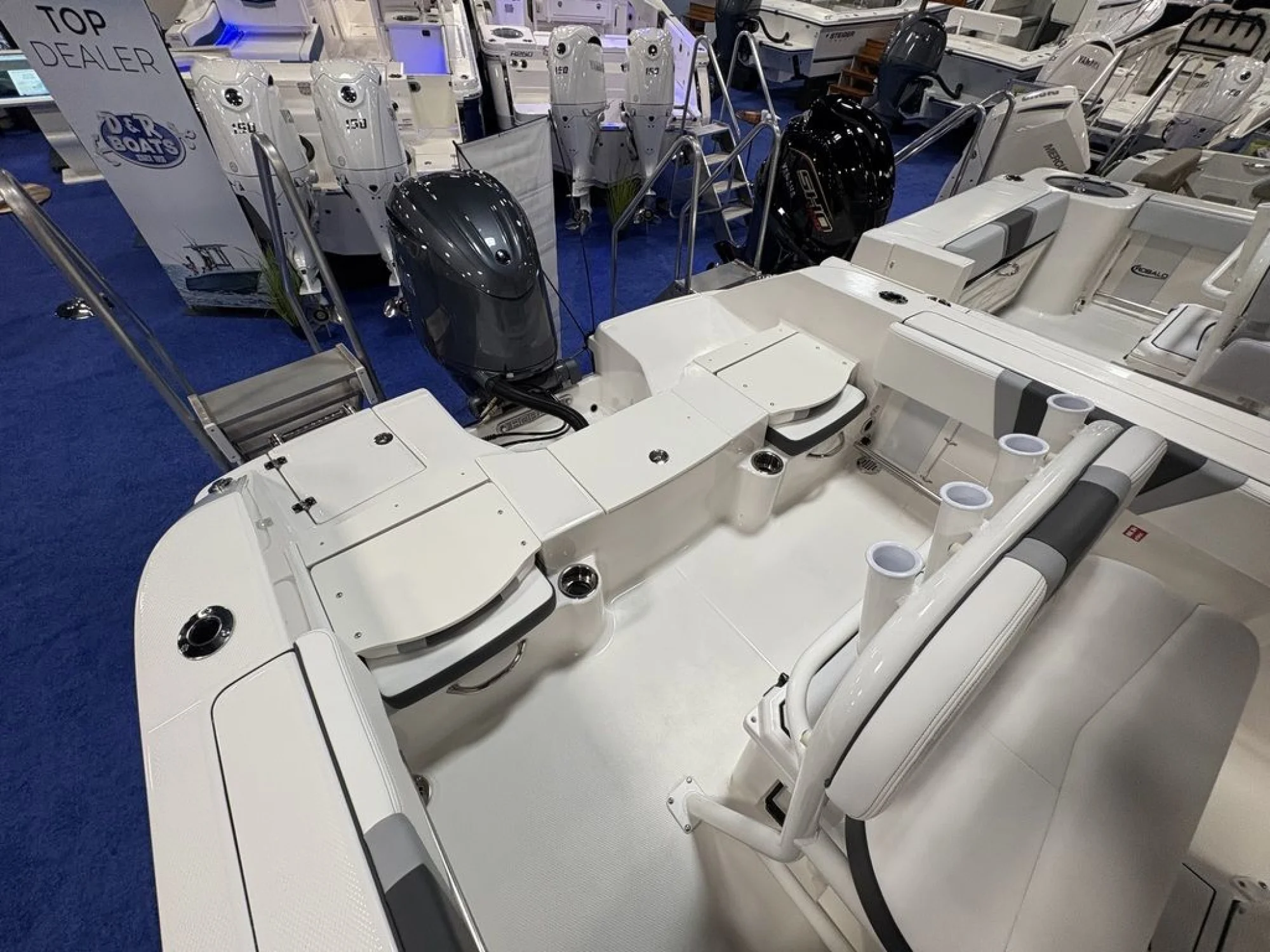 2026 Robalo R200 - Image 5