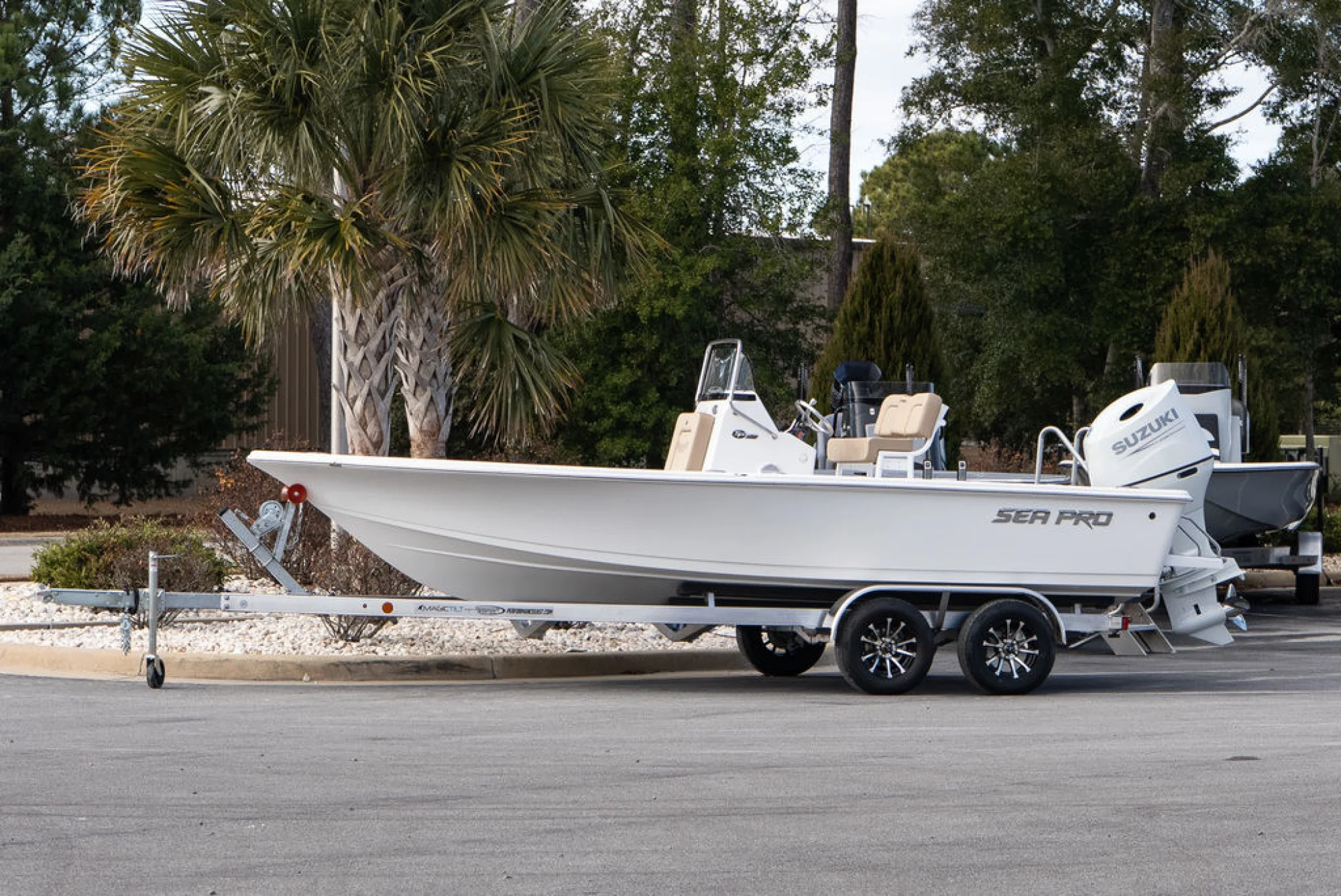 Sea Pro 210 DLX - Main Image