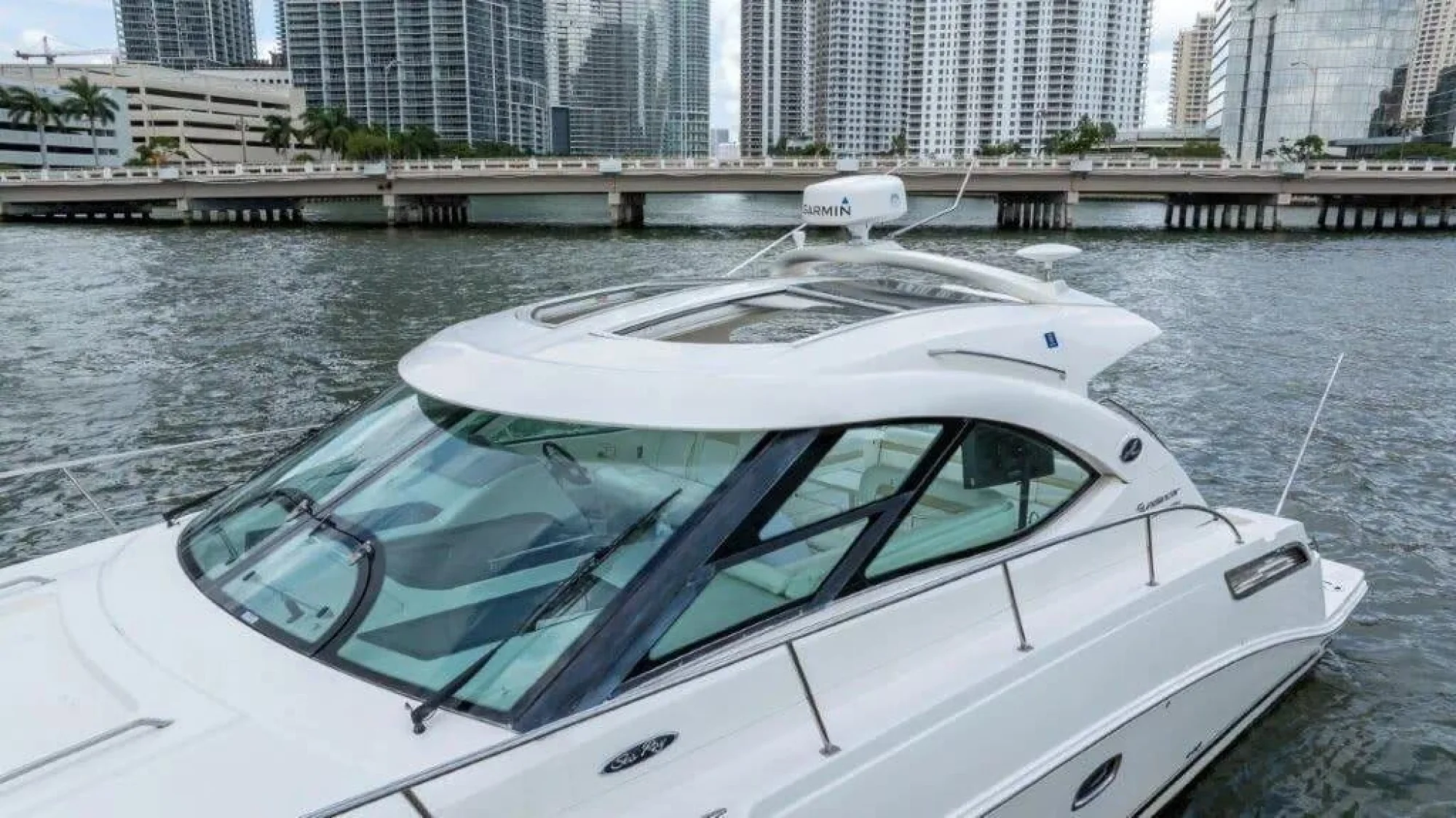 2009 Sea Ray 43 Sundancer - Image 4
