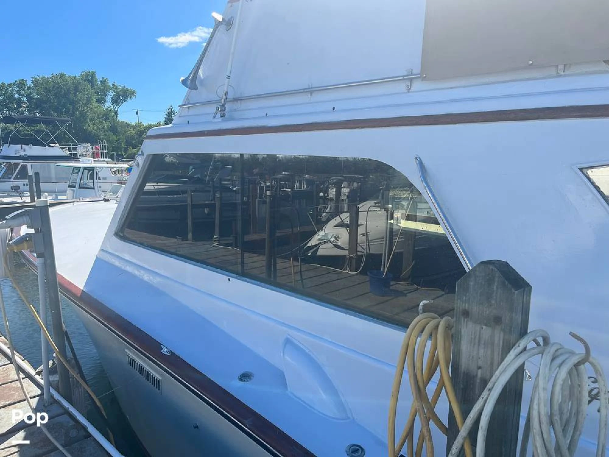 1974 Egg Harbor 40 Flybridge Sedan Cruiser - Image 4