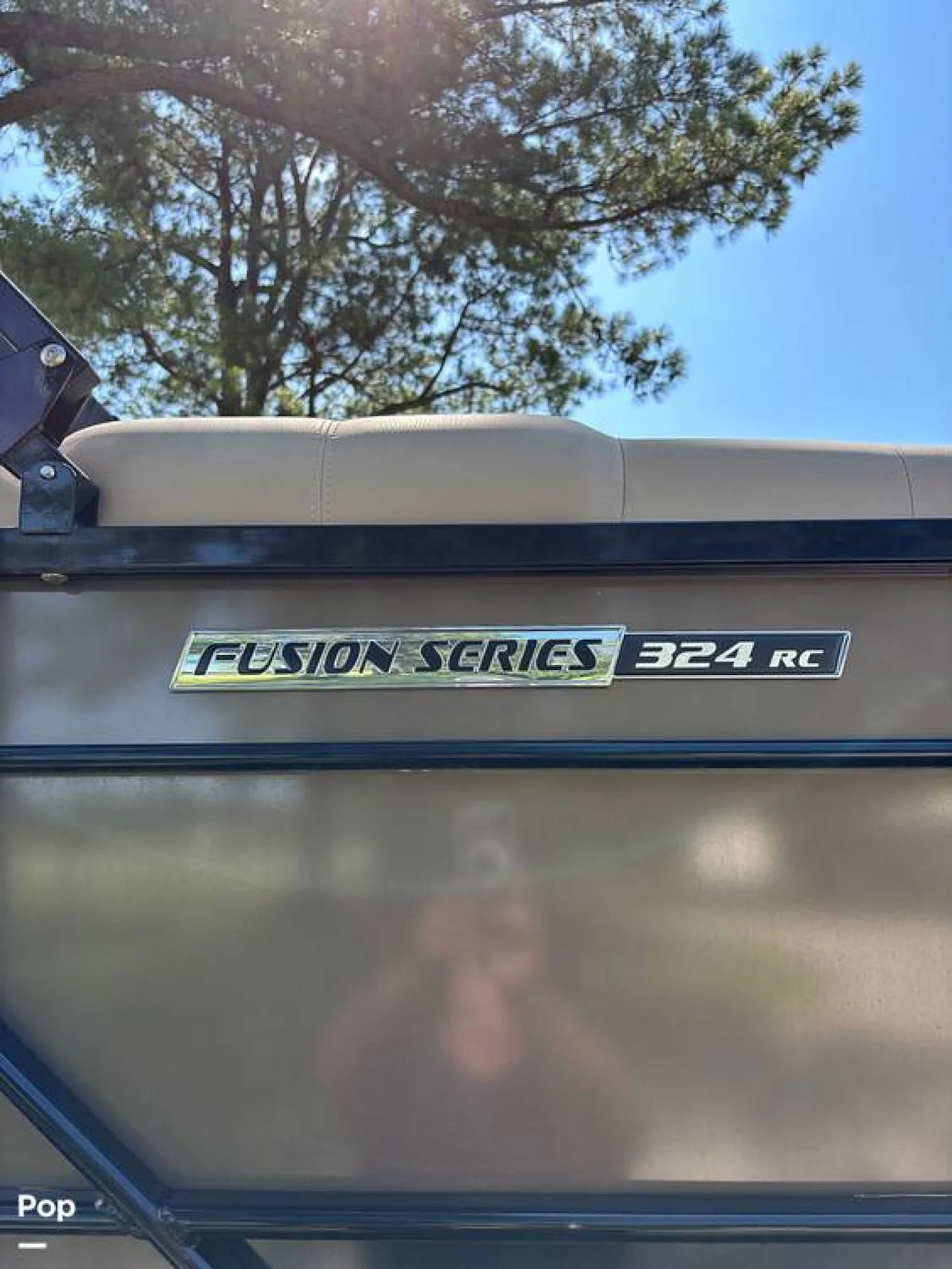 2022 SunCatcher Fusion 324RC - Image 5