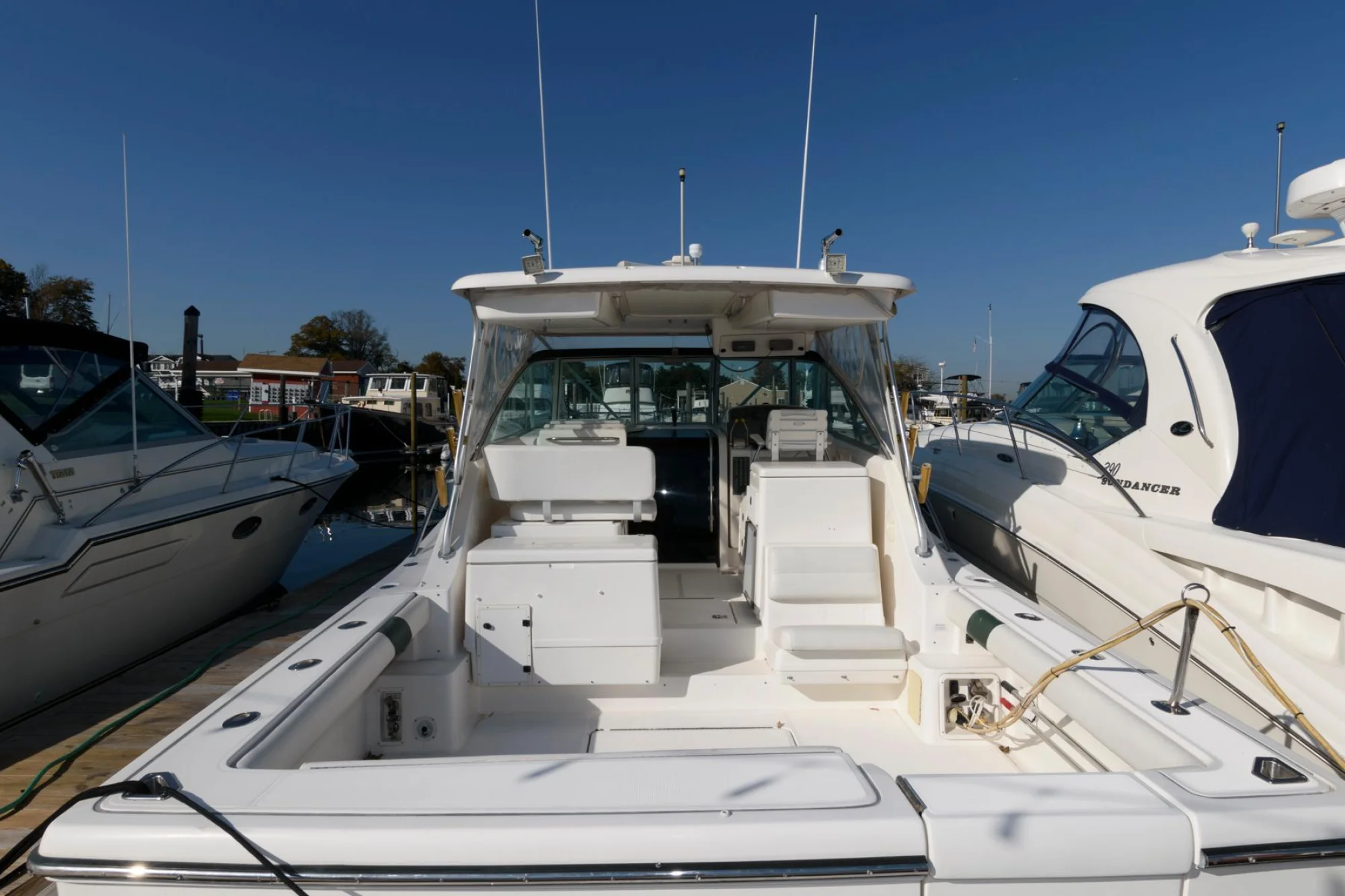 Pursuit 3400 Express - Image 3