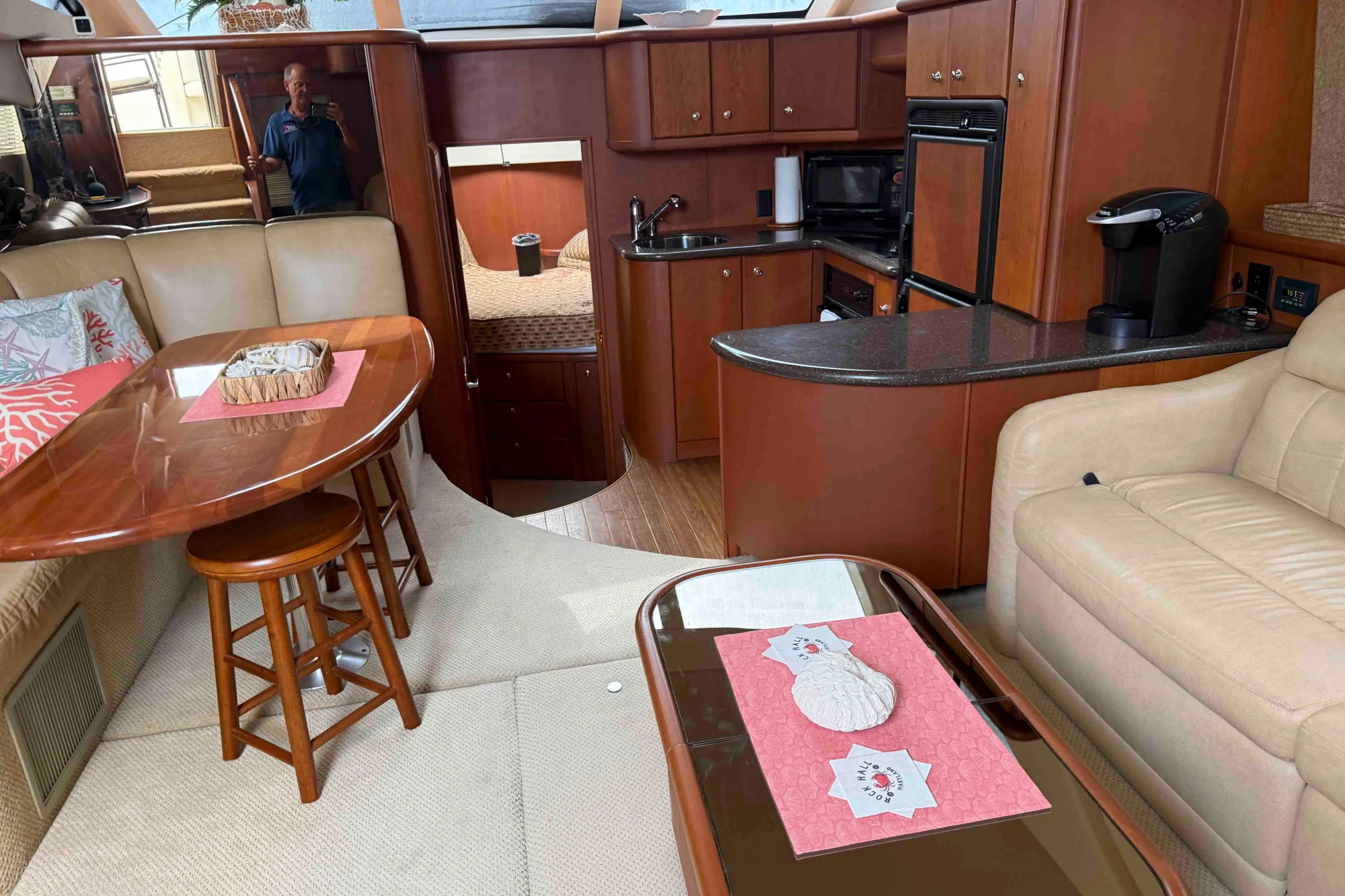 Silverton 39 Motor Yacht - Image 3