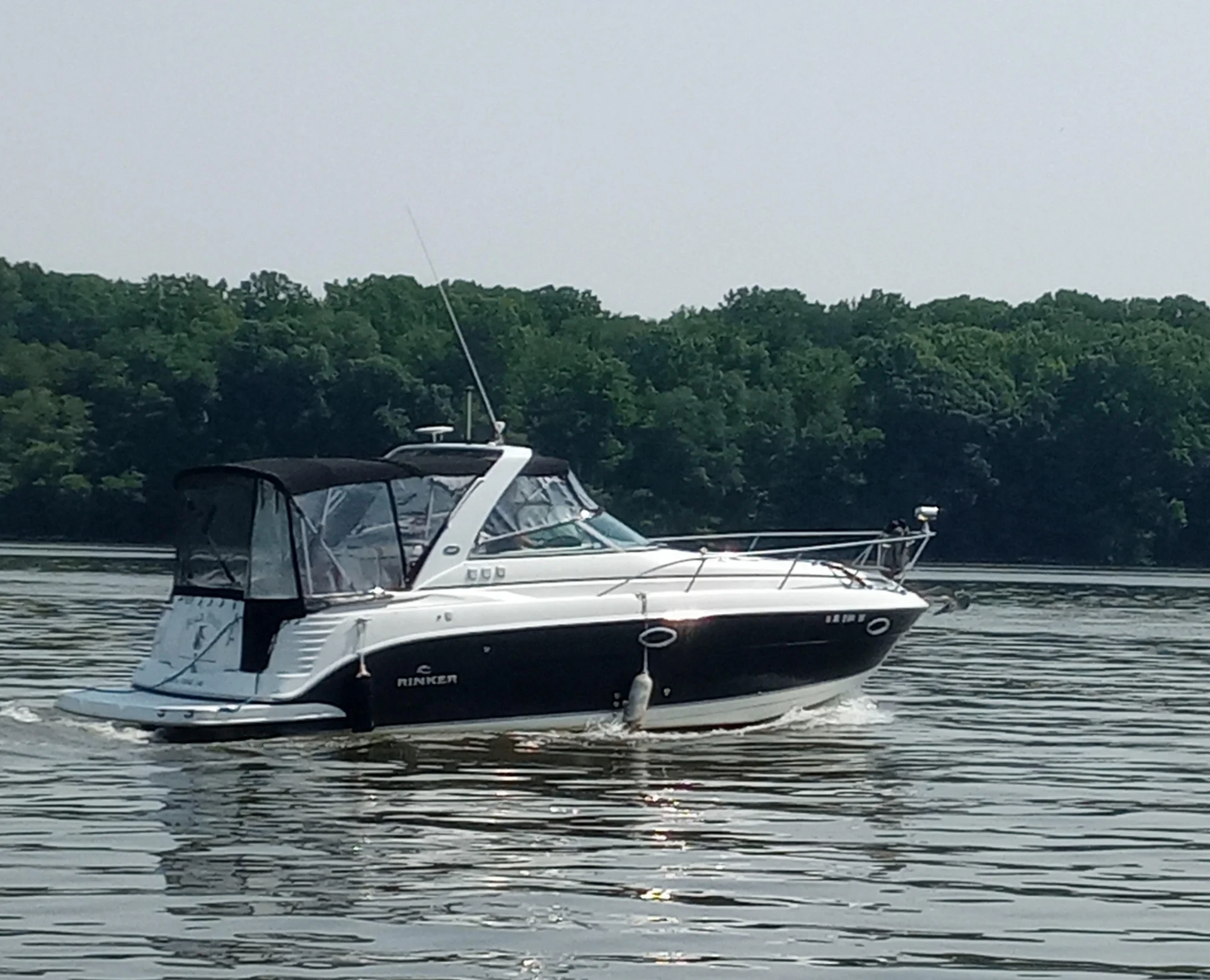 Rinker 300 Express Cruiser - Image 3