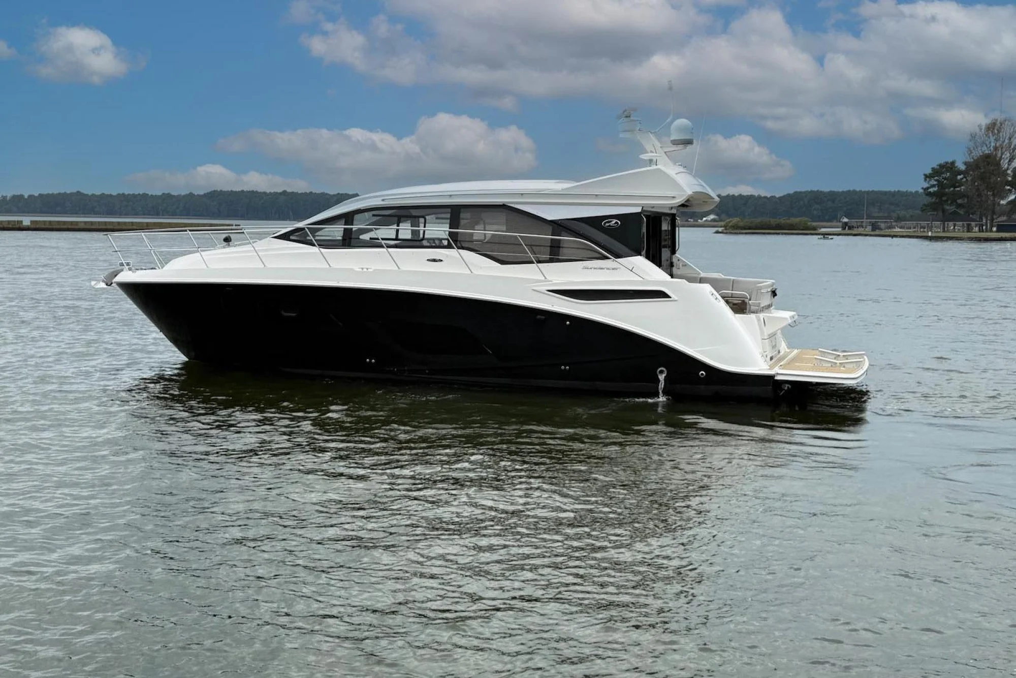 Sea Ray Sundancer 460 - Image 2