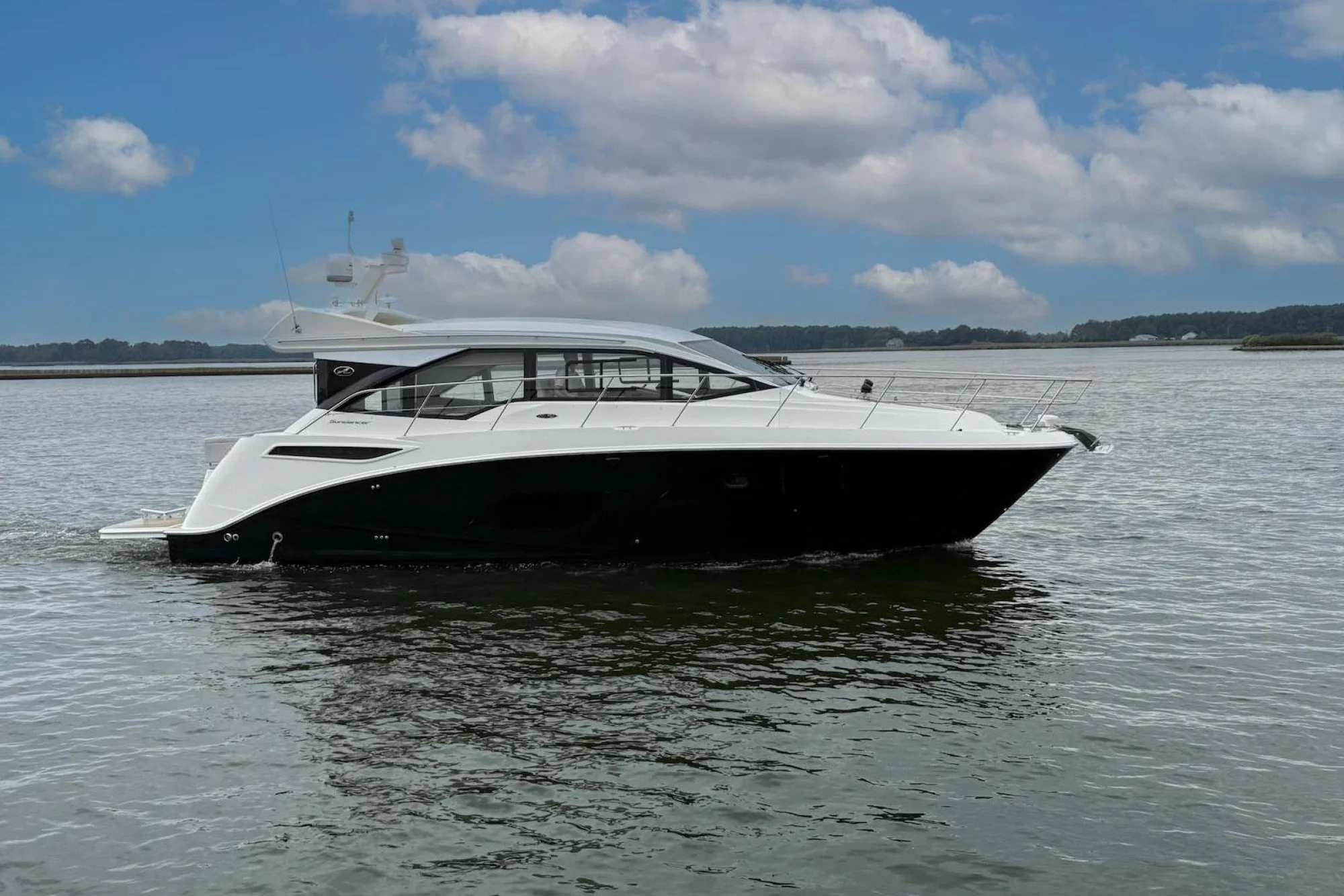 Sea Ray Sundancer 460 - Image 3