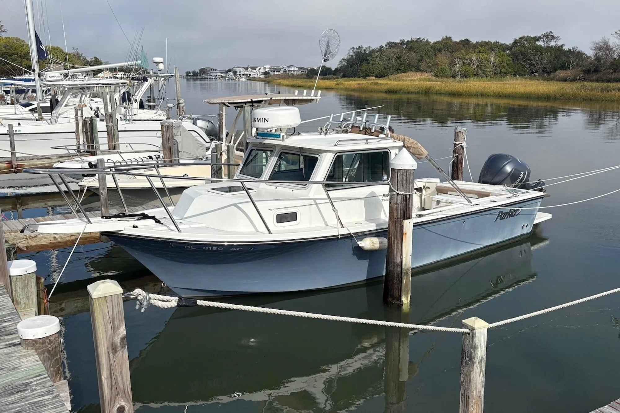 Parker 2320 Sport Cabin