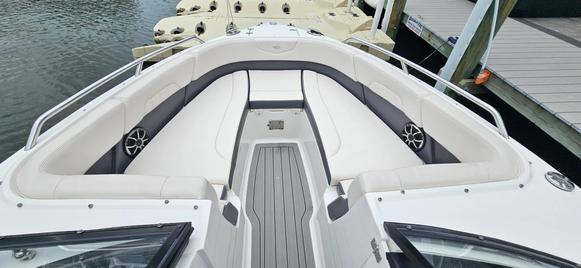 2018 Chaparral 257 SSX - Image 4